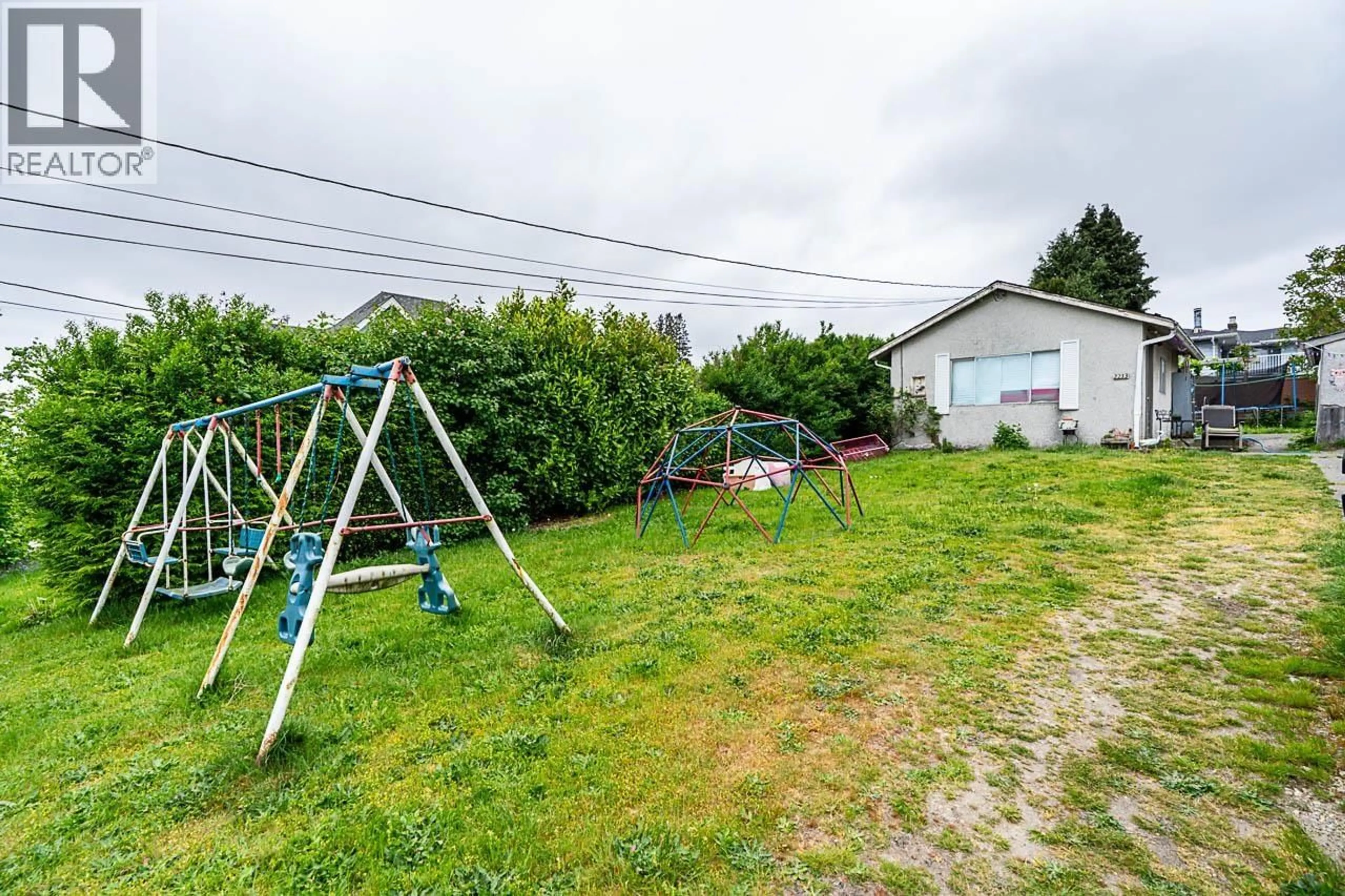 Unknown for 2233 EDINBURGH STREET, New Westminster British Columbia V3M2Y2