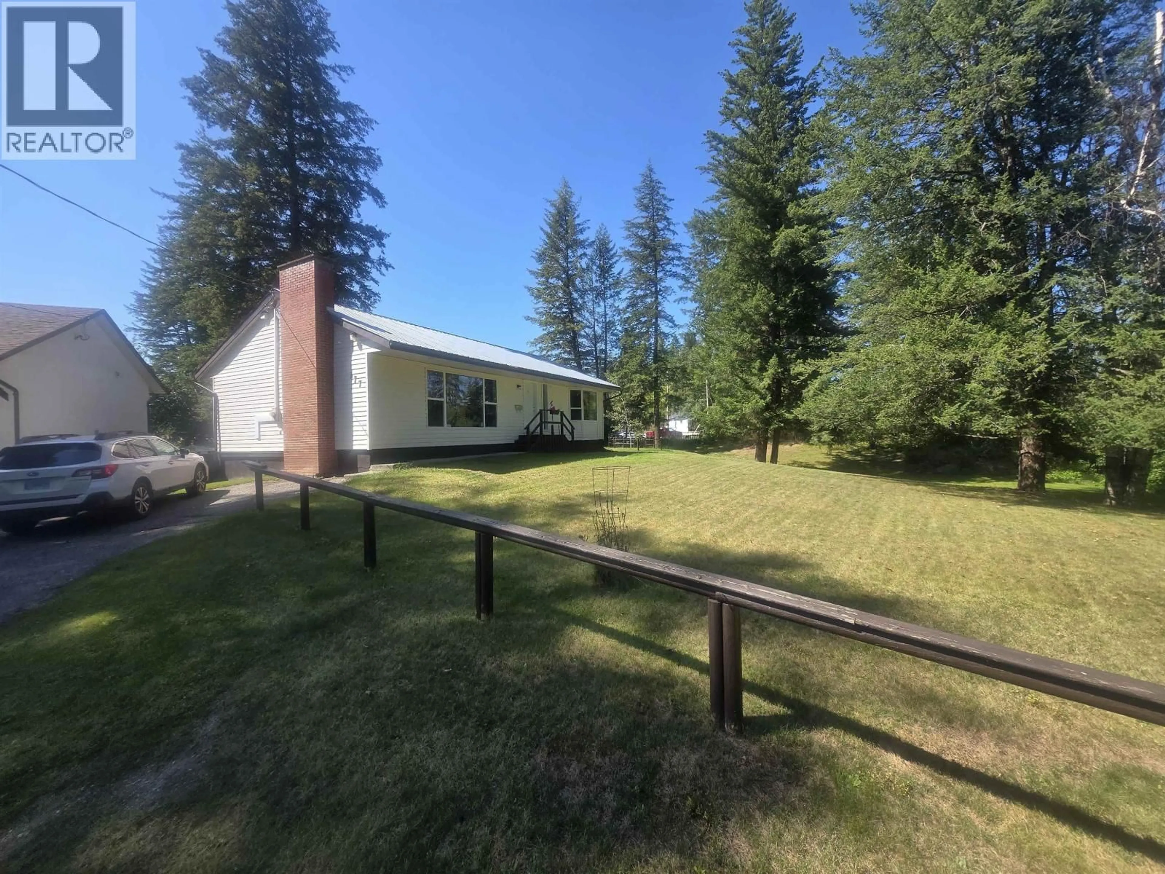A pic from outside/outdoor area/front of a property/back of a property/a pic from drone, mountain view for 777 CALLANAN STREET, Quesnel British Columbia V2J2V5