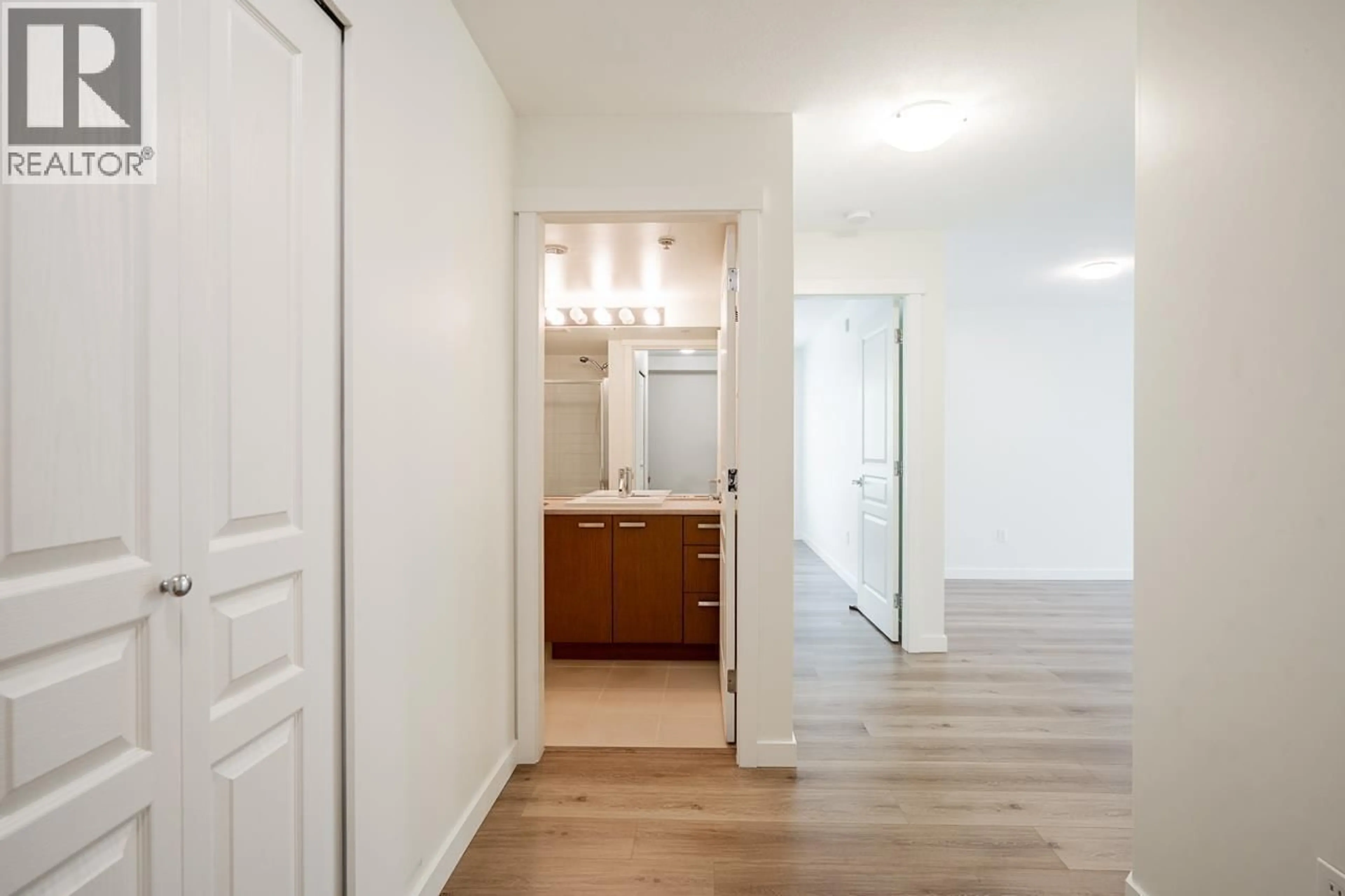 Indoor entryway for 205 - 9500 ODLIN ROAD, Richmond British Columbia V6X0H5