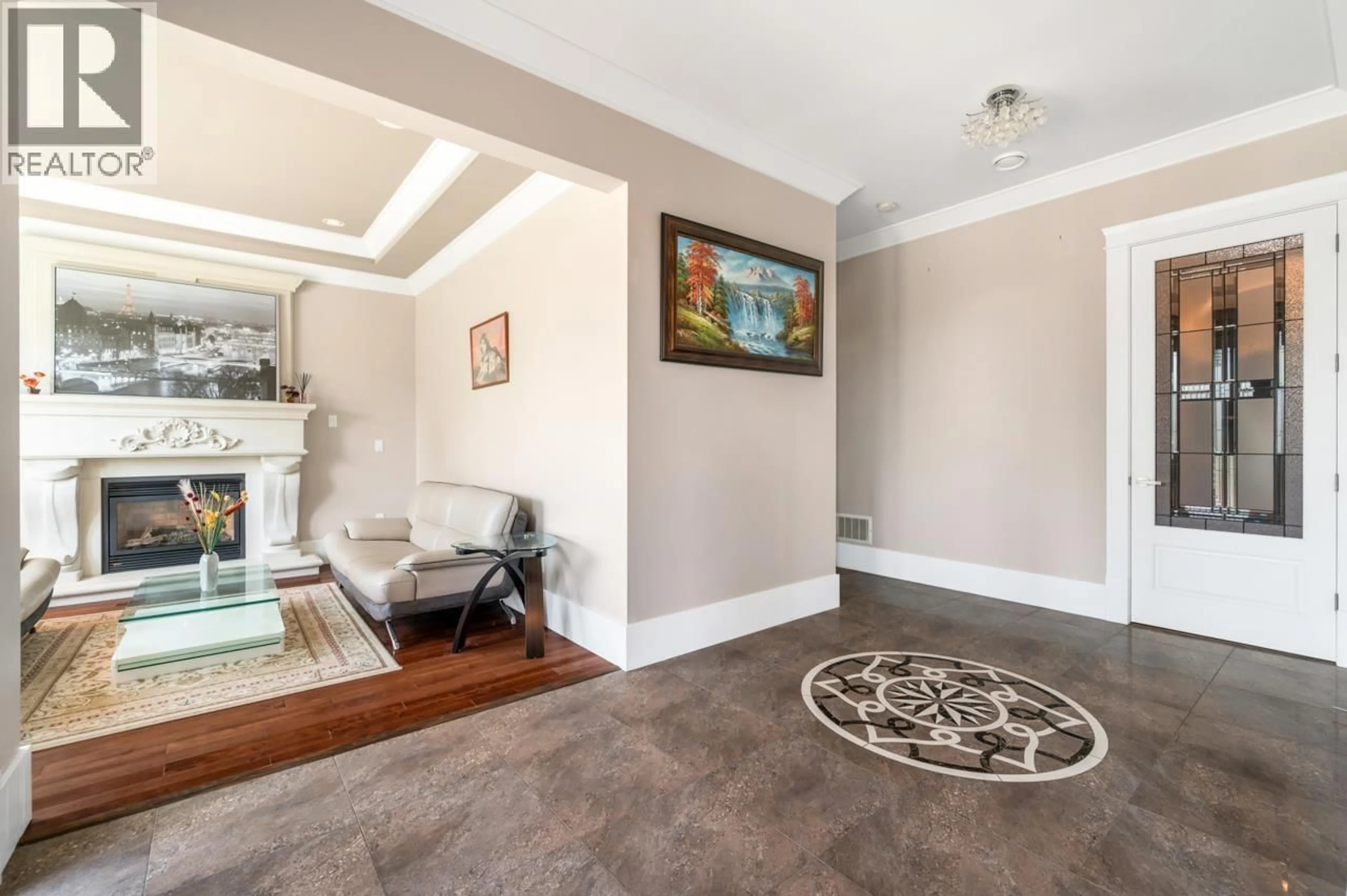 Unknown for 7188 GRAY AVENUE, Burnaby British Columbia V5J3Y8