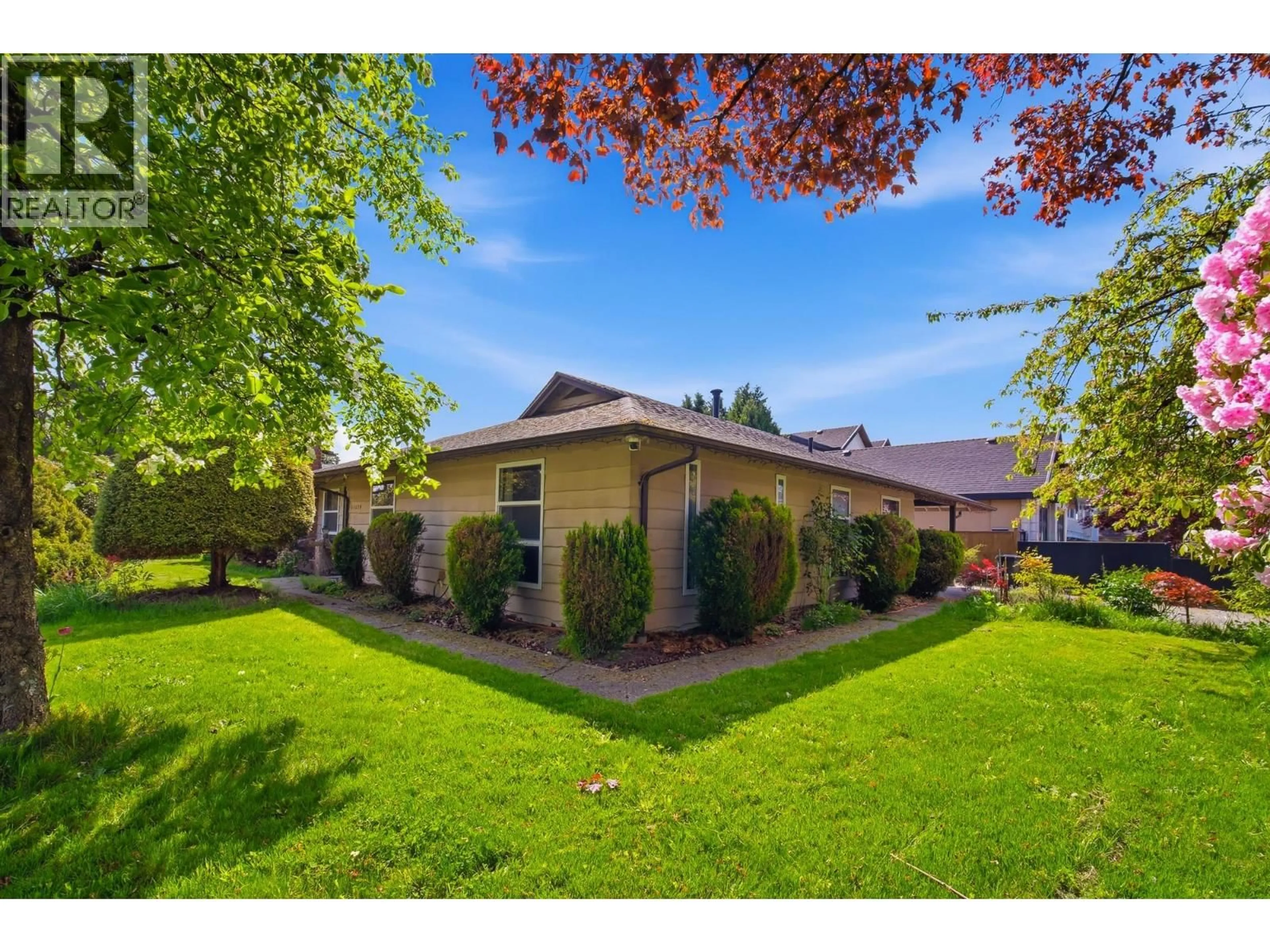 A pic from outside/outdoor area/front of a property/back of a property/a pic from drone, street for 11420 DANIELS ROAD, Richmond British Columbia V6X1M8