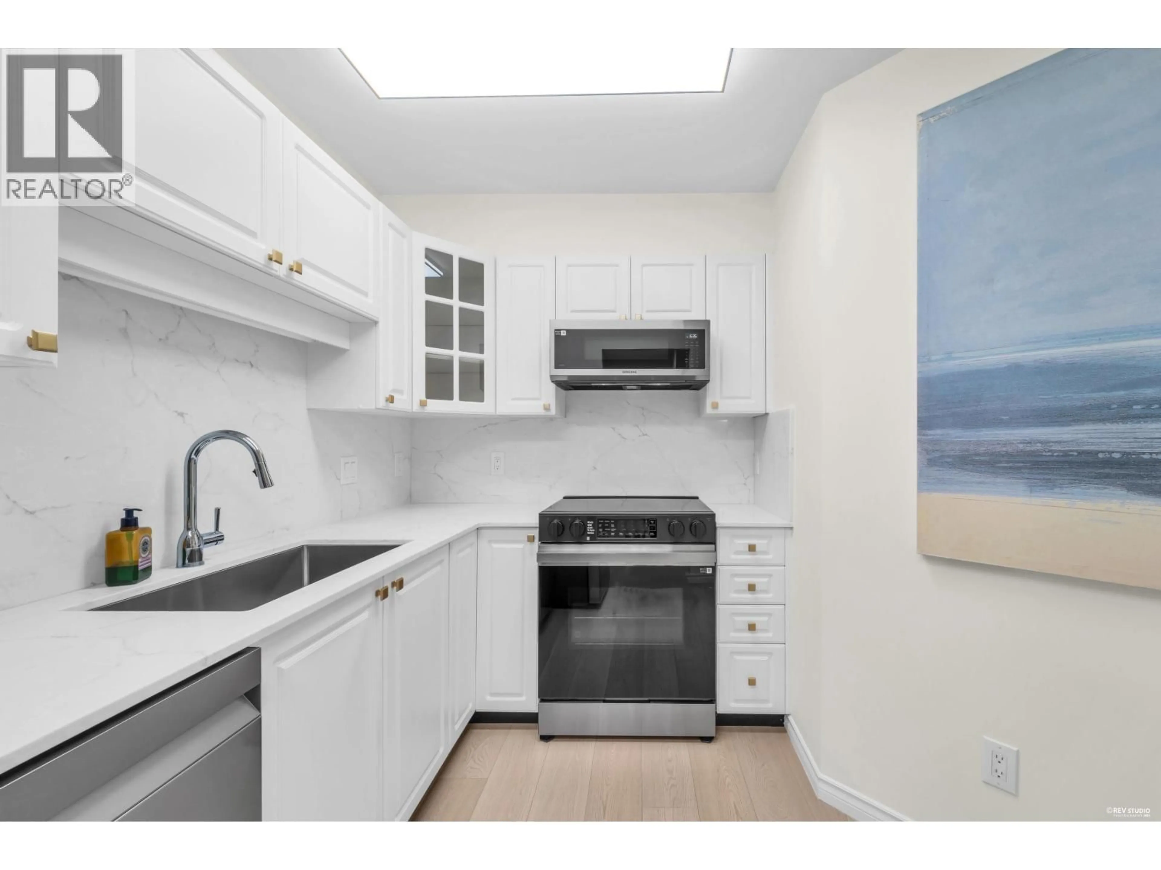 Standard kitchen, unknown for 107 - 8100 JONES ROAD, Richmond British Columbia V6Y4B1