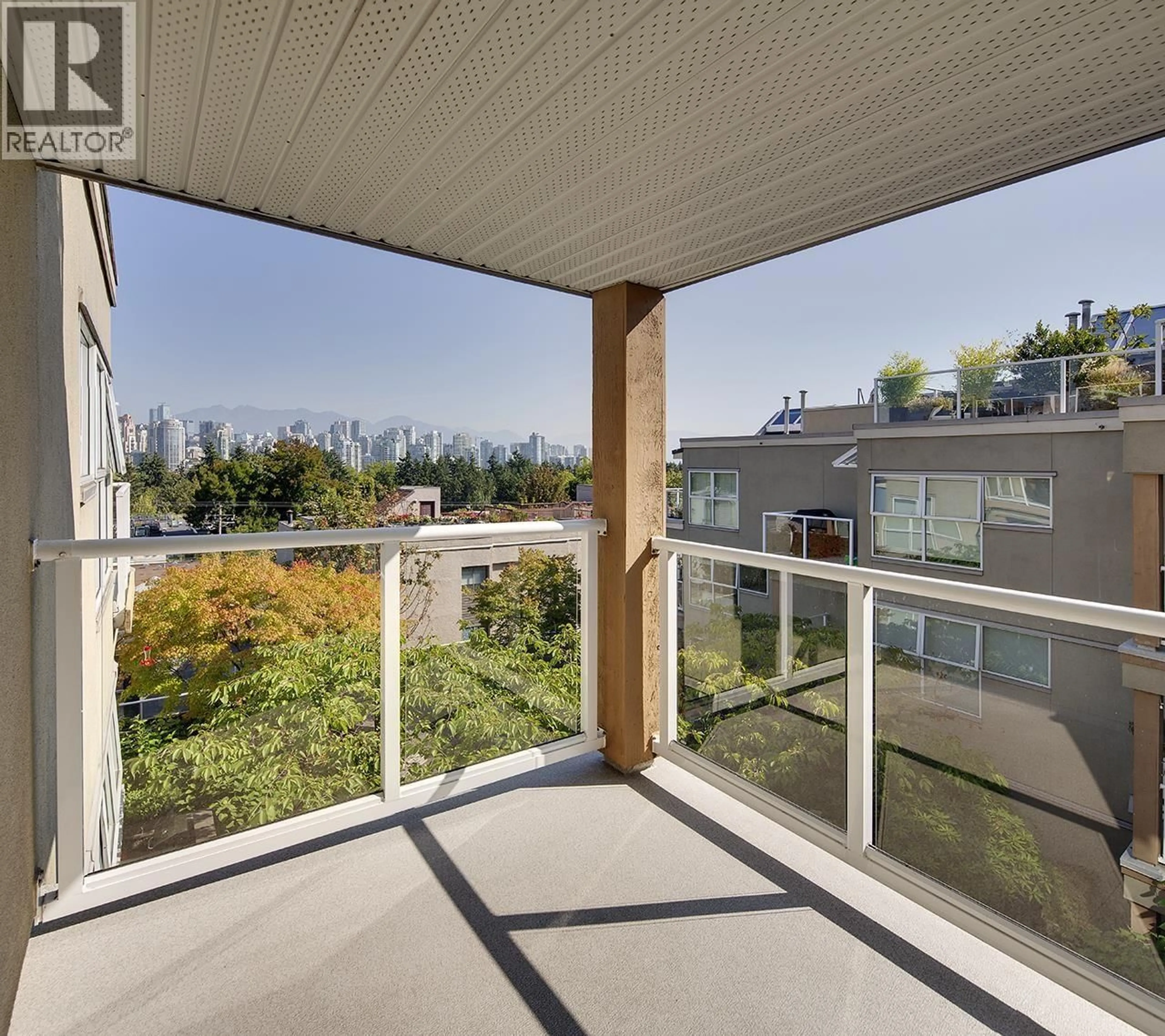 Patio, unknown for 204 - 943 8TH AVENUE, Vancouver British Columbia V5Z1E4