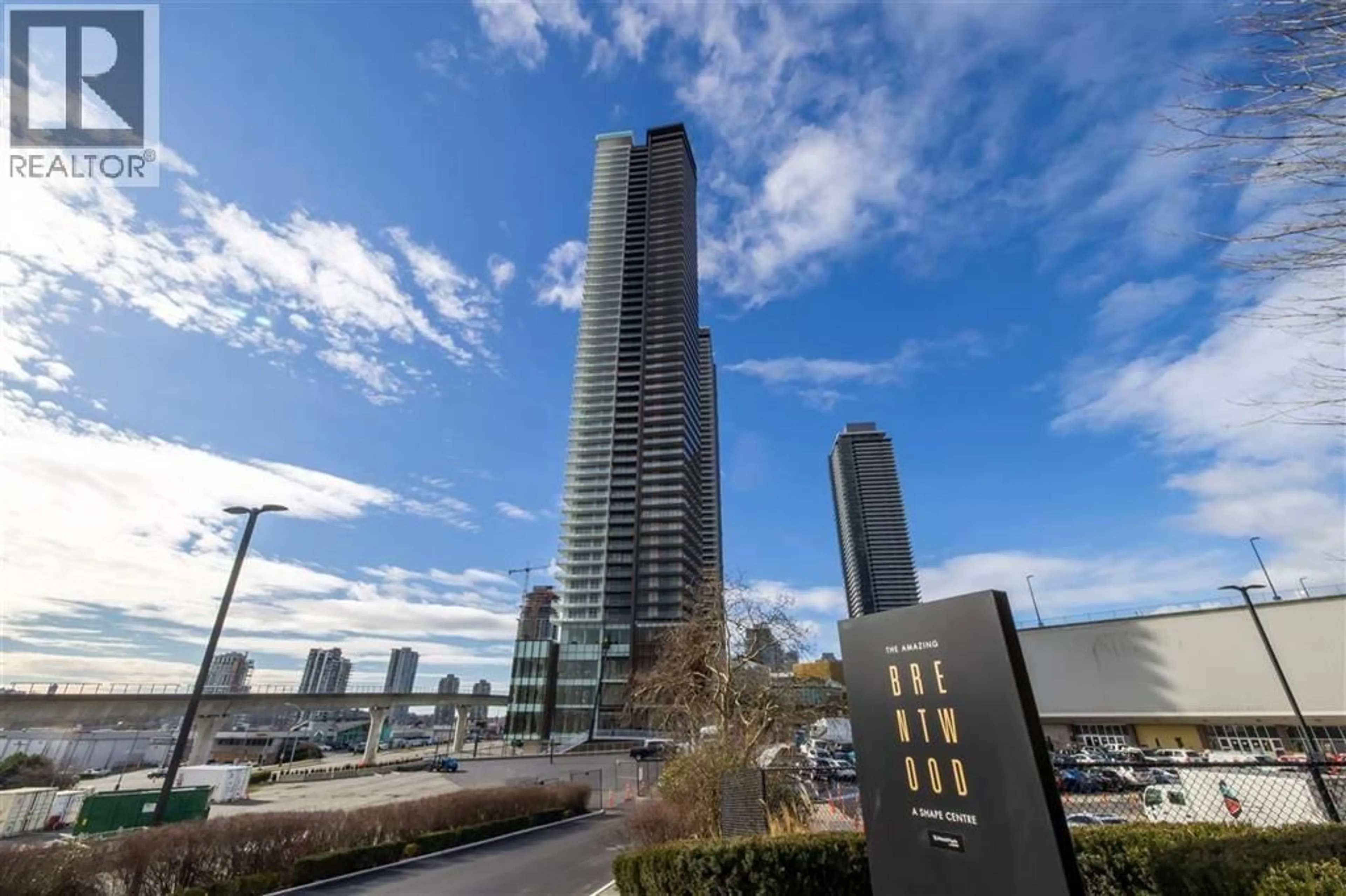 A pic from outside/outdoor area/front of a property/back of a property/a pic from drone, city buildings view from balcony for 2502 - 4650 BRENTWOOD BOULEVARD, Burnaby British Columbia V5C0M3