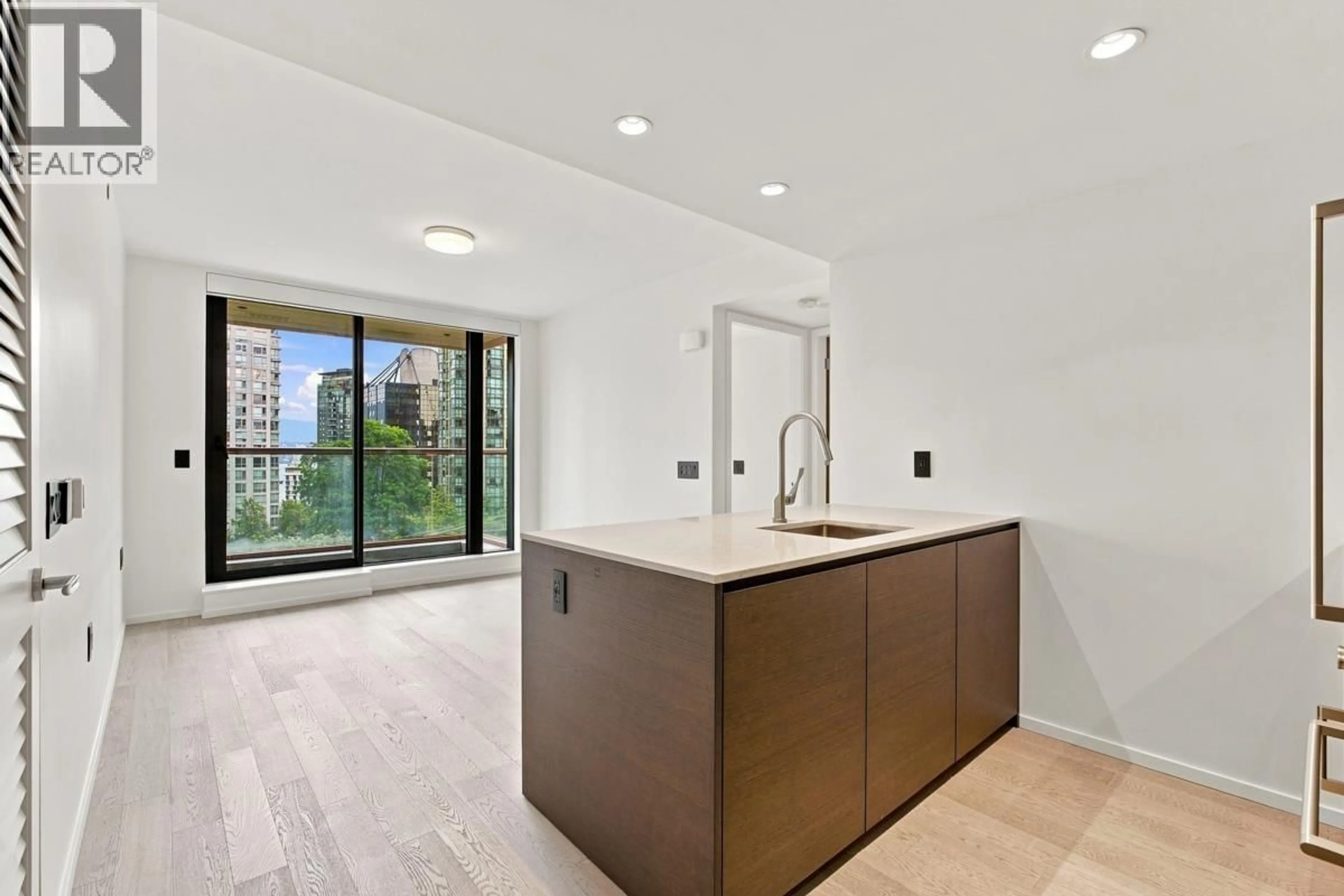 Unknown for 1004 - 1408 ROBSON STREET, Vancouver British Columbia V6G1B9