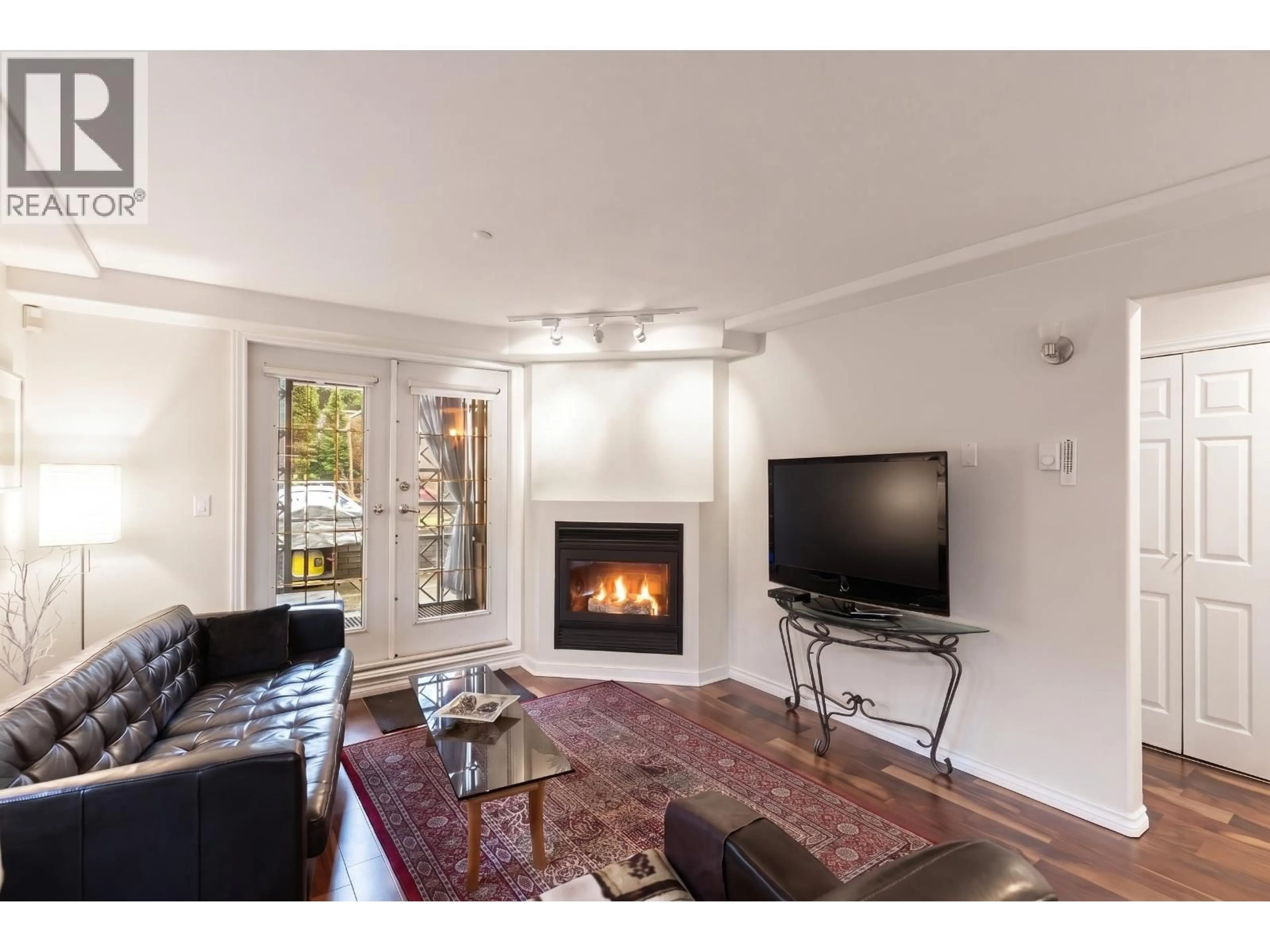 Living room with furniture, unknown for 101 - 2829 ASH STREET, Vancouver British Columbia V5Z4P5