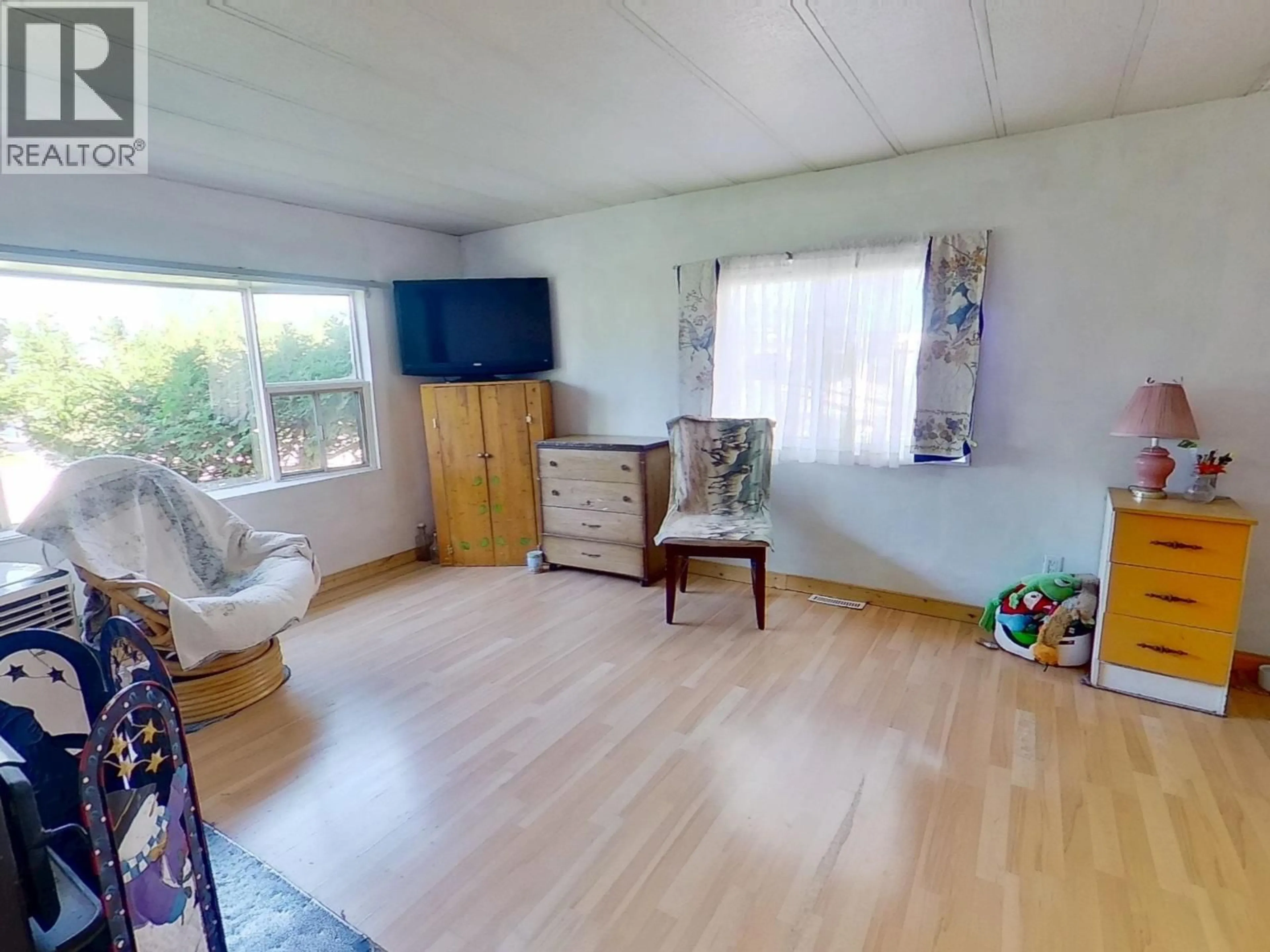 A pic of a room for 6 - 950 ANDERSON DRIVE, Quesnel British Columbia V2J1G5
