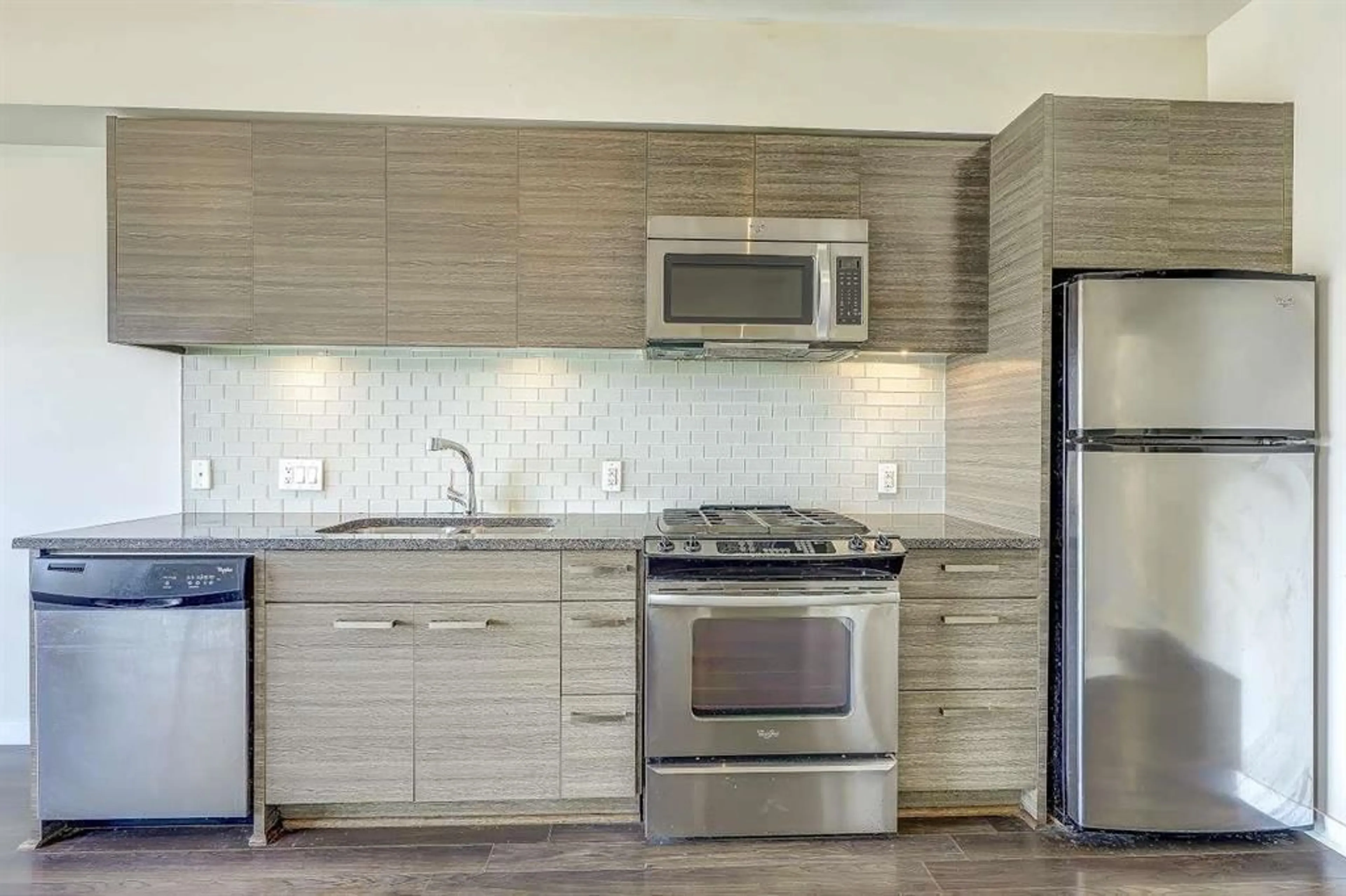 Standard kitchen, ceramic/tile floor for 301 - 13228 OLD YALE ROAD, Surrey British Columbia V3T0K3