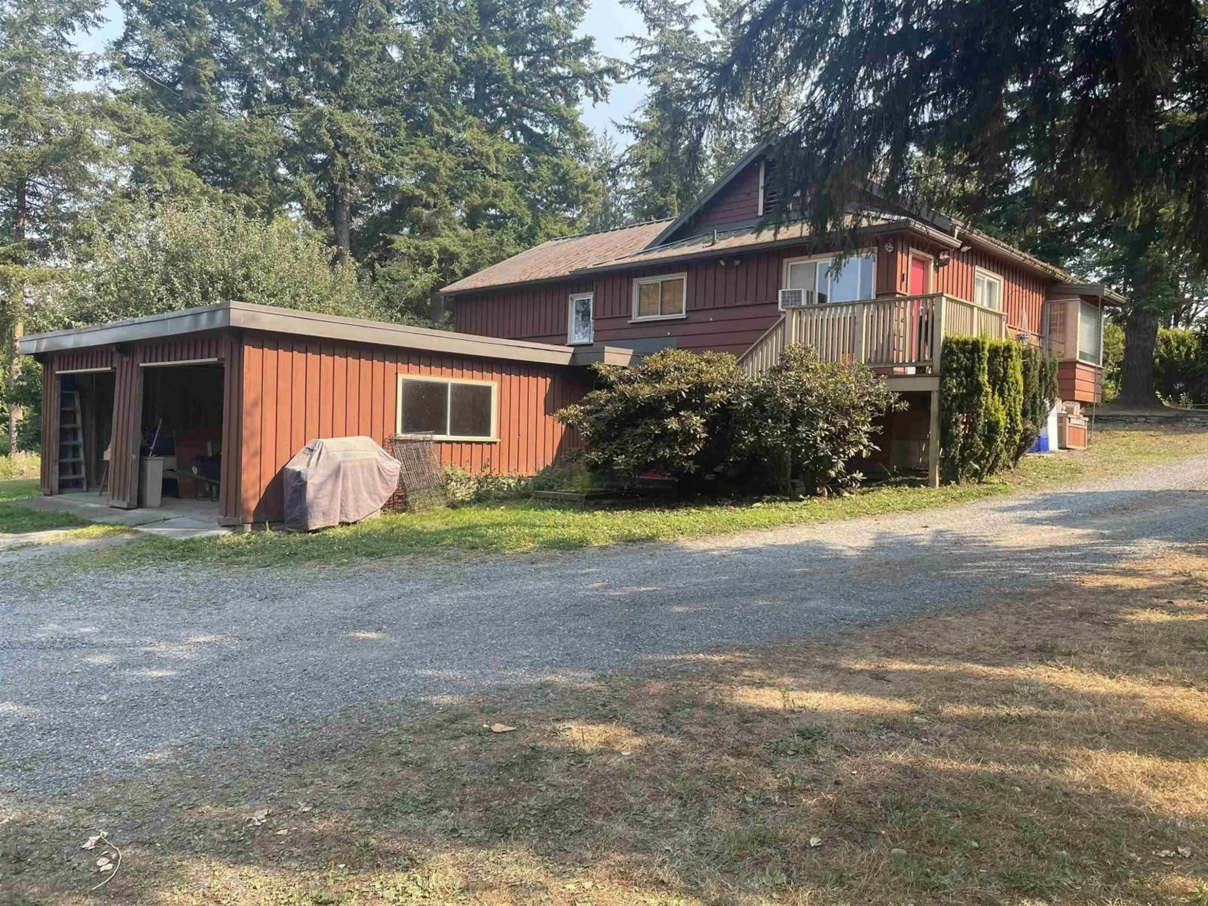 A pic from outside/outdoor area/front of a property/back of a property/a pic from drone, unknown for 25839 24 AVENUE, Langley British Columbia V4W2C1