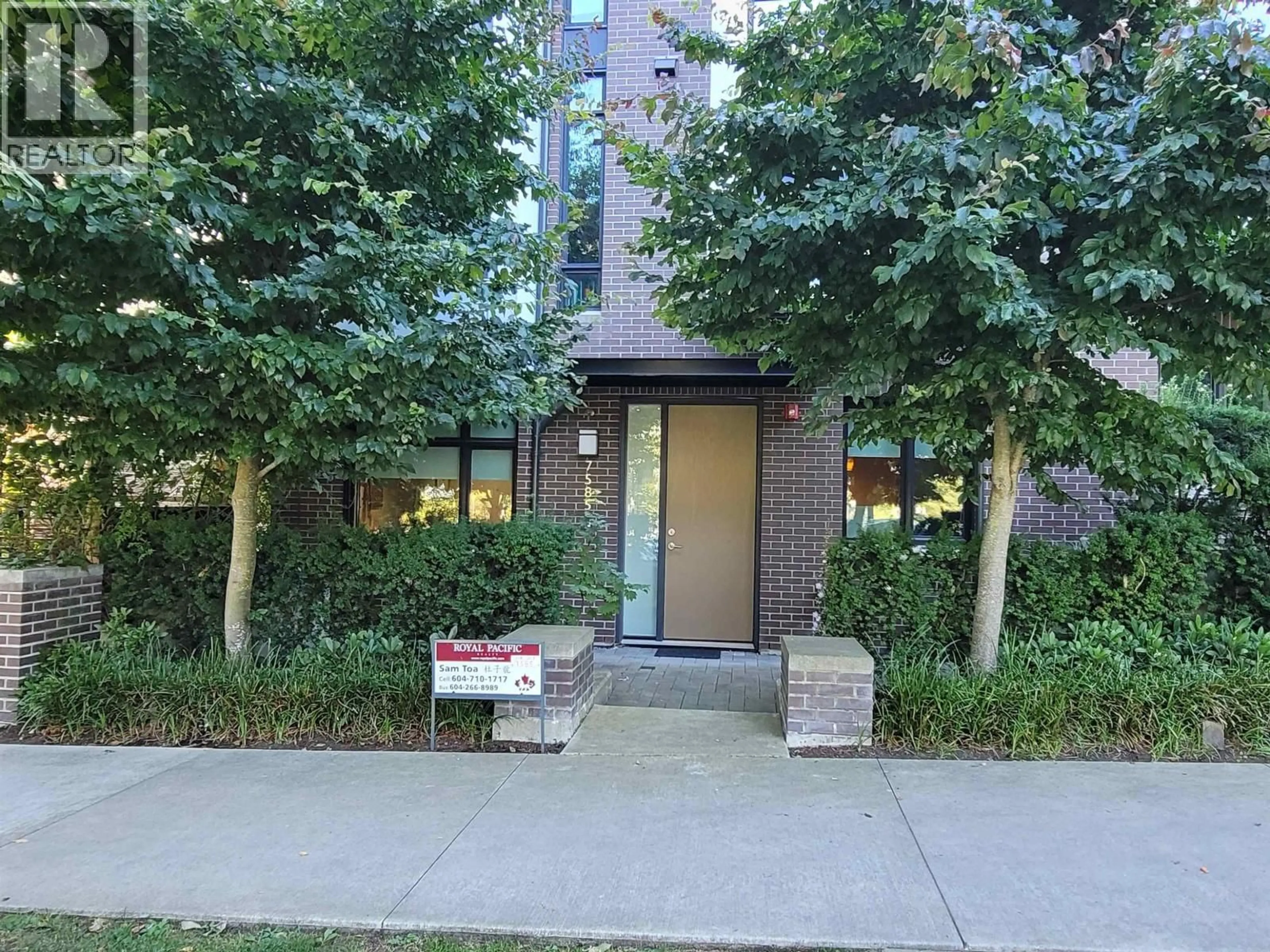 Unknown for 7585 YUKON STREET, Vancouver British Columbia V5X2Y4
