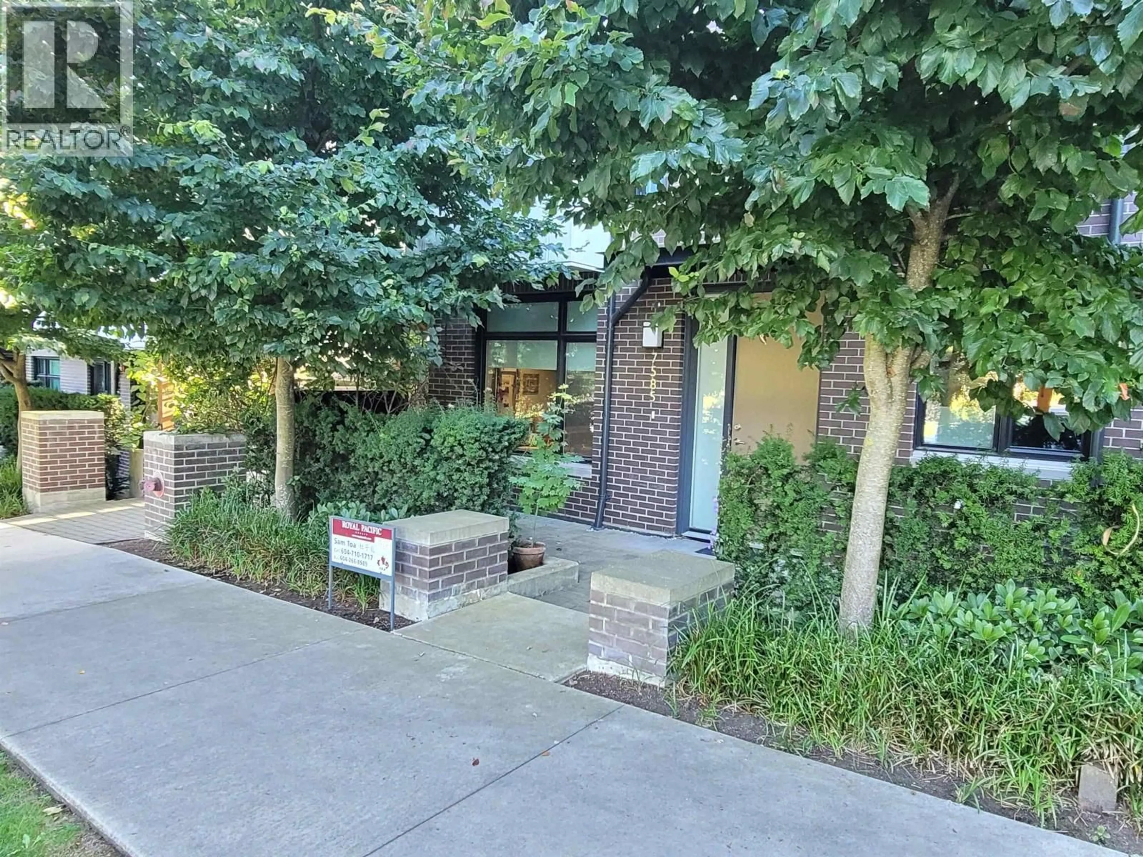Unknown for 7585 YUKON STREET, Vancouver British Columbia V5X2Y4