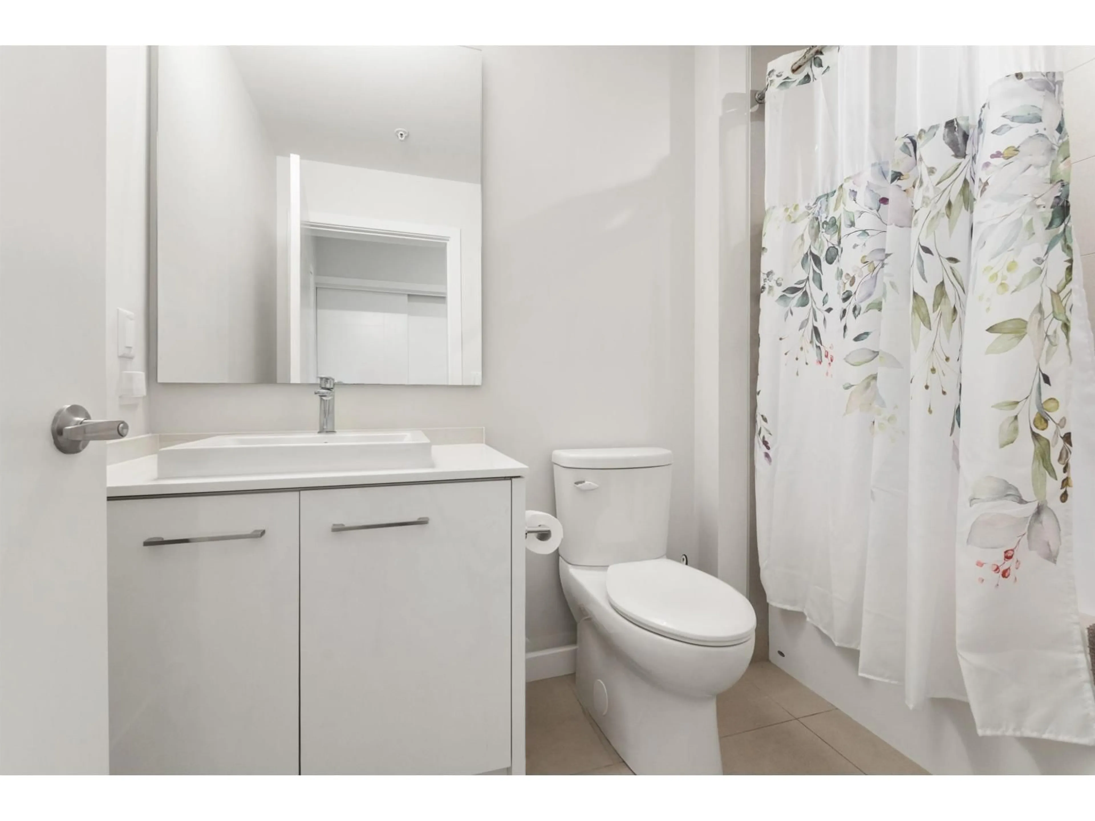 Standard bathroom, unknown for 307 - 45510 MARKET WAY, Chilliwack British Columbia V2R6E1