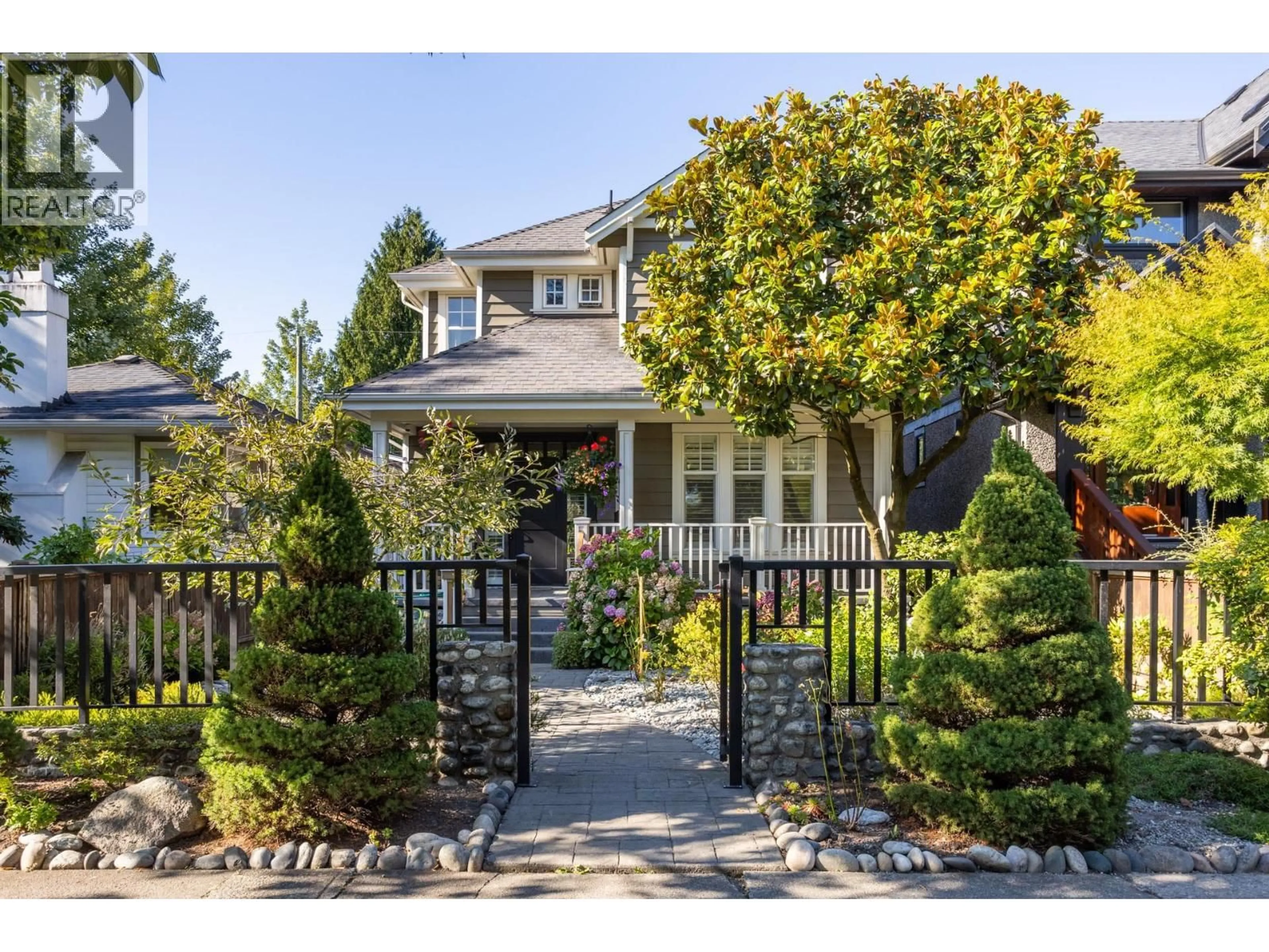 Unknown for 2985 16TH AVENUE, Vancouver British Columbia V6K3C7