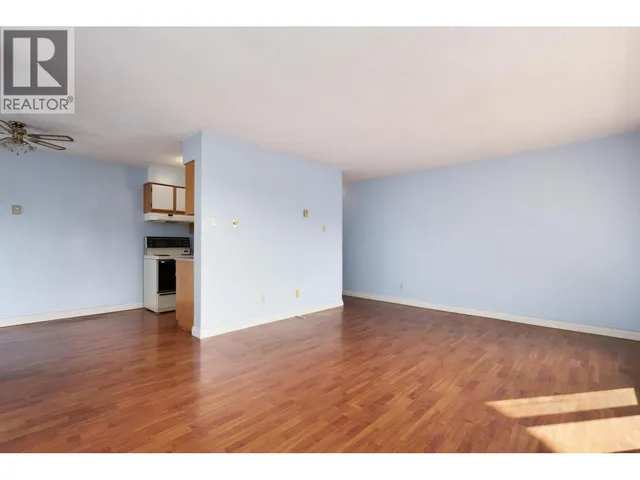 702 - 1026 QUEENS AVENUE, New Westminster 4