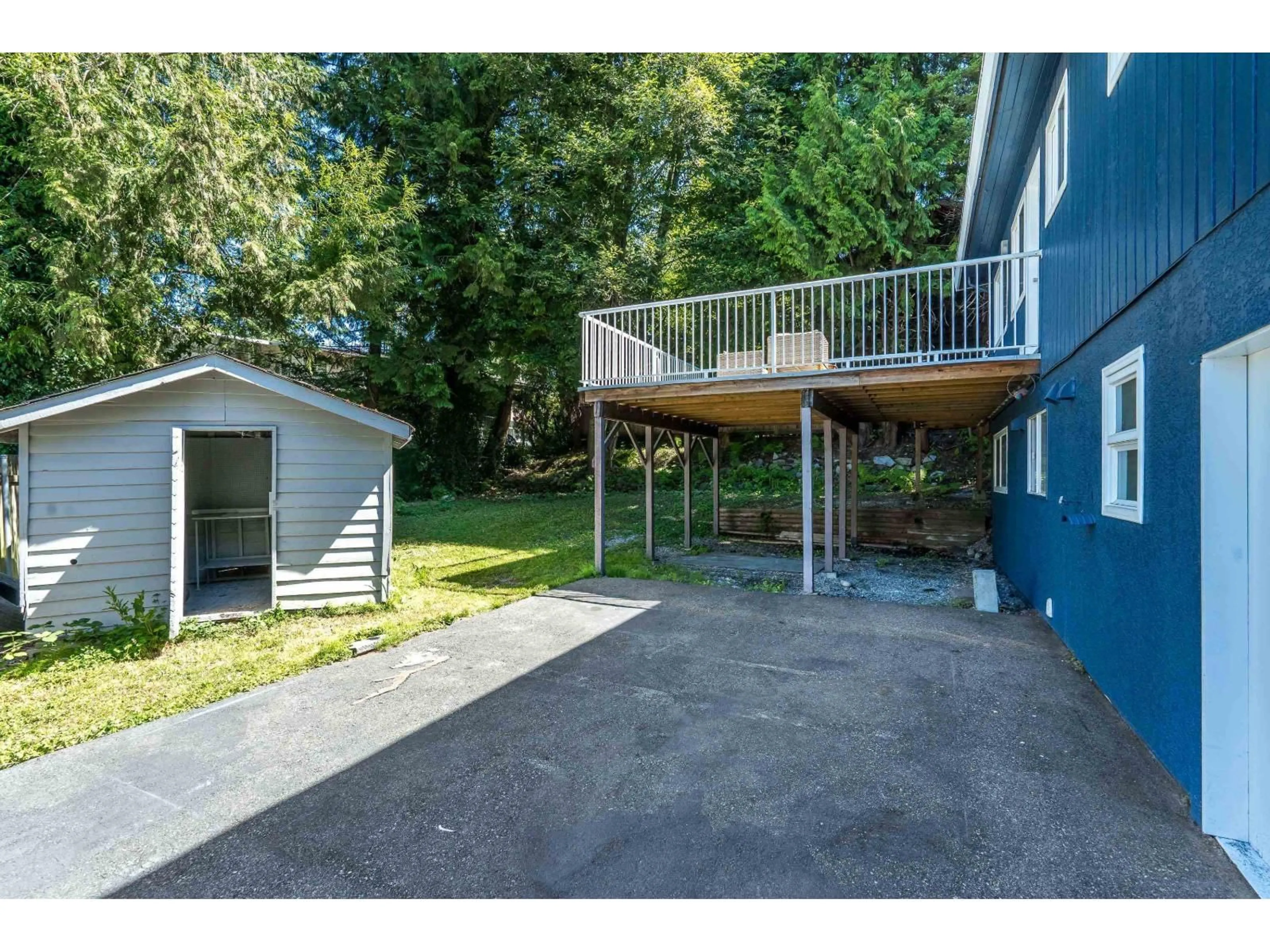 Patio, water/lake/river/ocean view for 11291 REGAL DRIVE, Surrey British Columbia V3V2S5