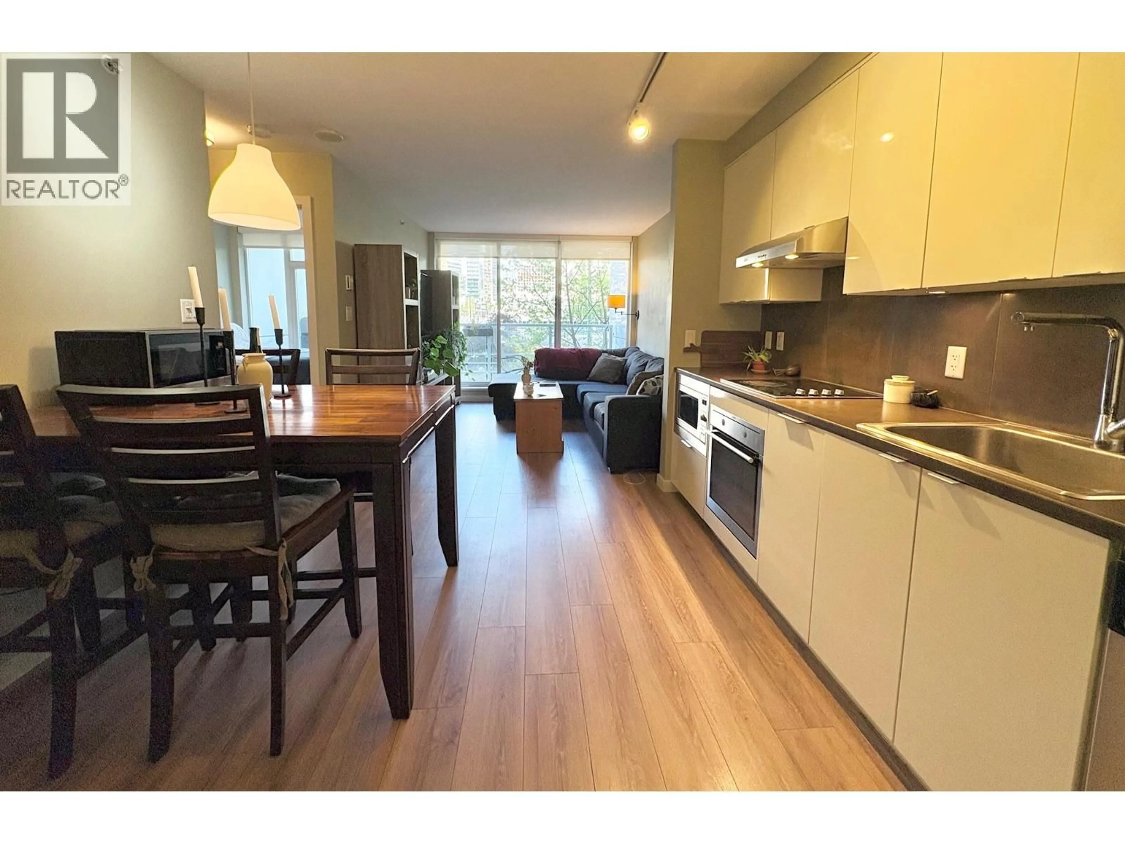 Open concept kitchen, wood/laminate floor for 308 - 161 GEORGIA STREET, Vancouver British Columbia V6B0K9