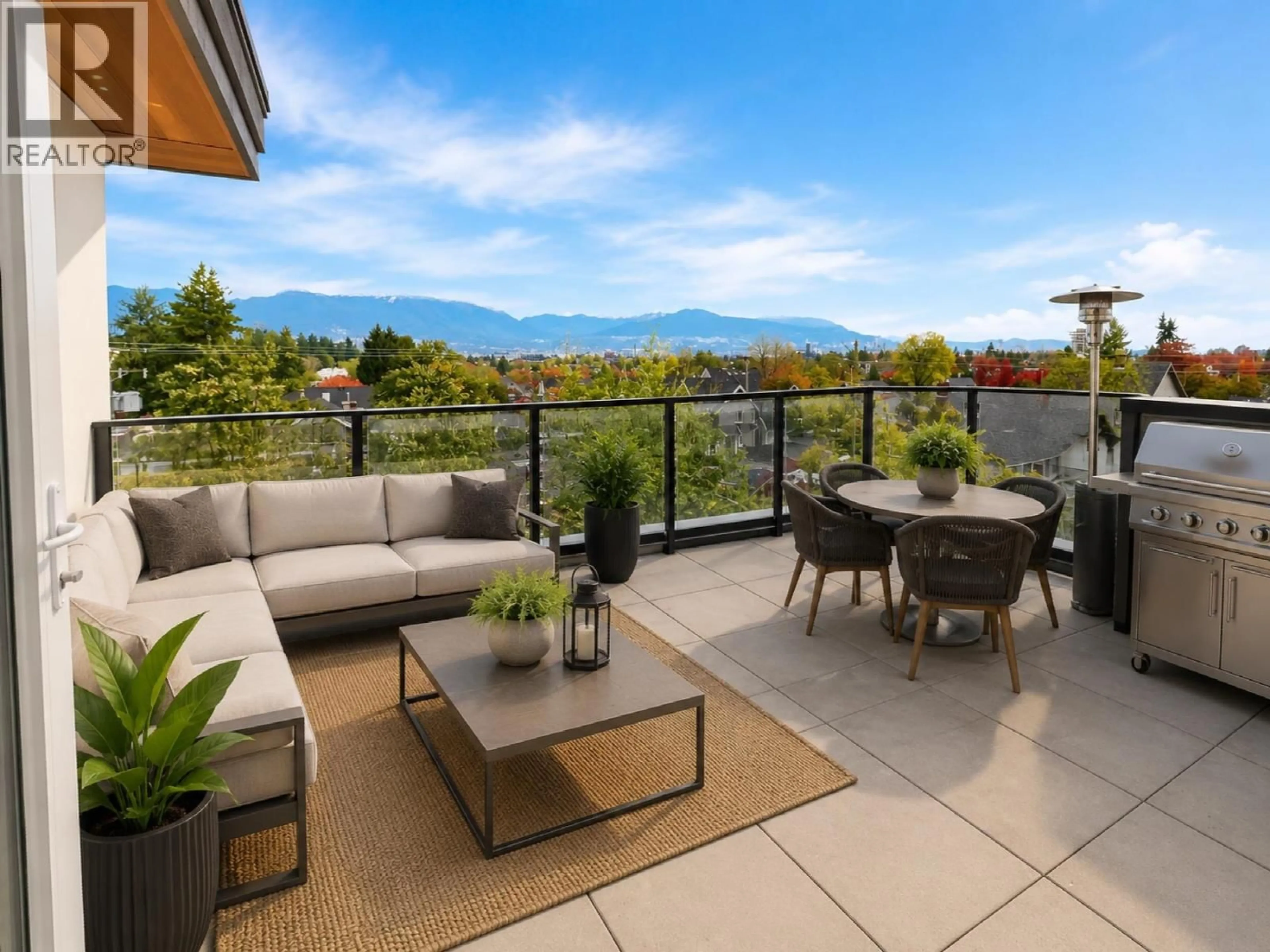 Patio, mountain view for 3930 DUMFRIES STREET, Vancouver British Columbia V5N0J1