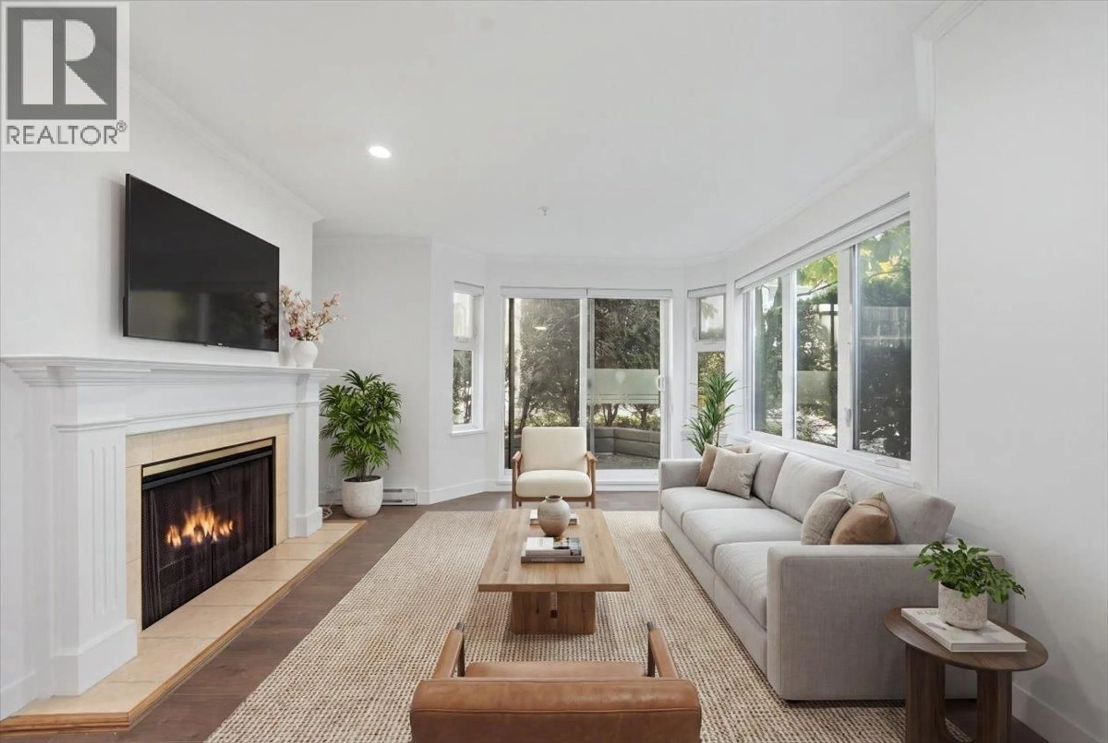 Living room with furniture, unknown for 729 7TH AVENUE, Vancouver British Columbia V5Z1B9