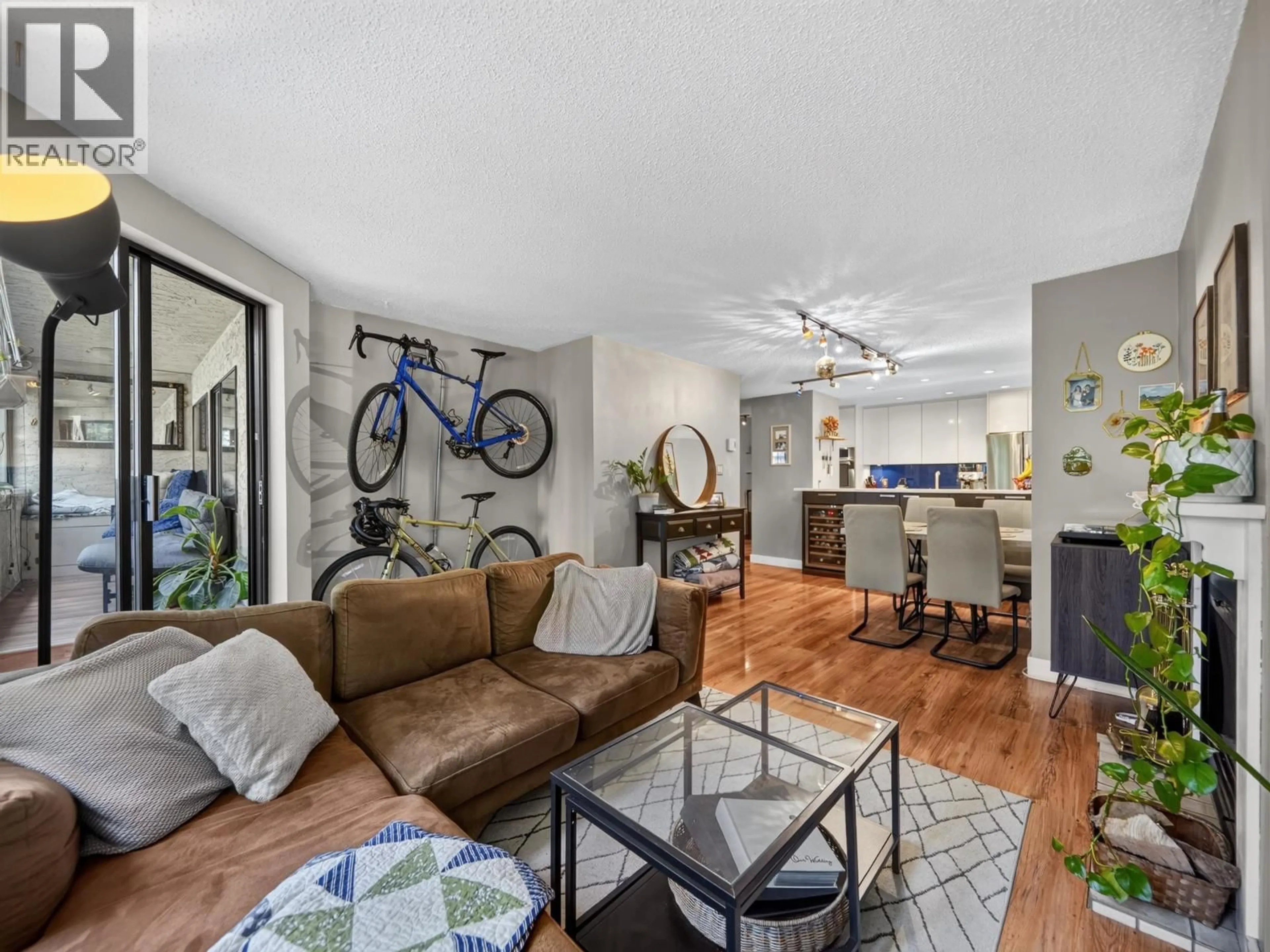 Living room with furniture, unknown for 202 - 936 BUTE STREET, Vancouver British Columbia V6E1Y8