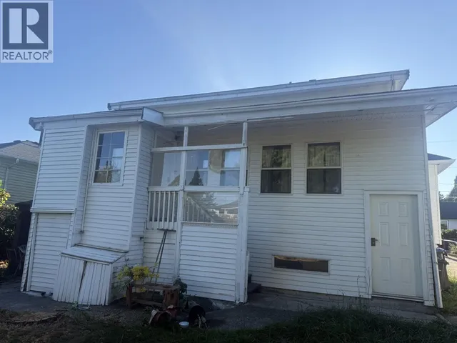 220 DEVOY STREET, New Westminster 4