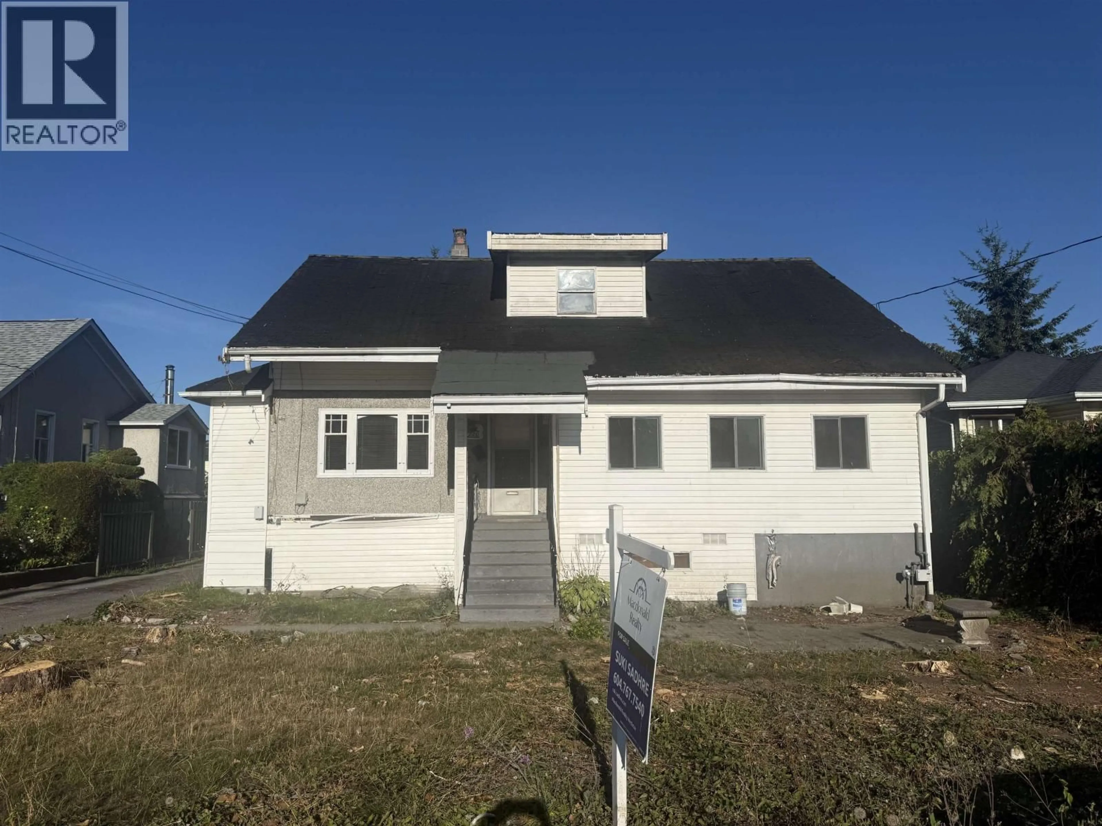 Unknown for 220 DEVOY STREET, New Westminster British Columbia V3L4E7