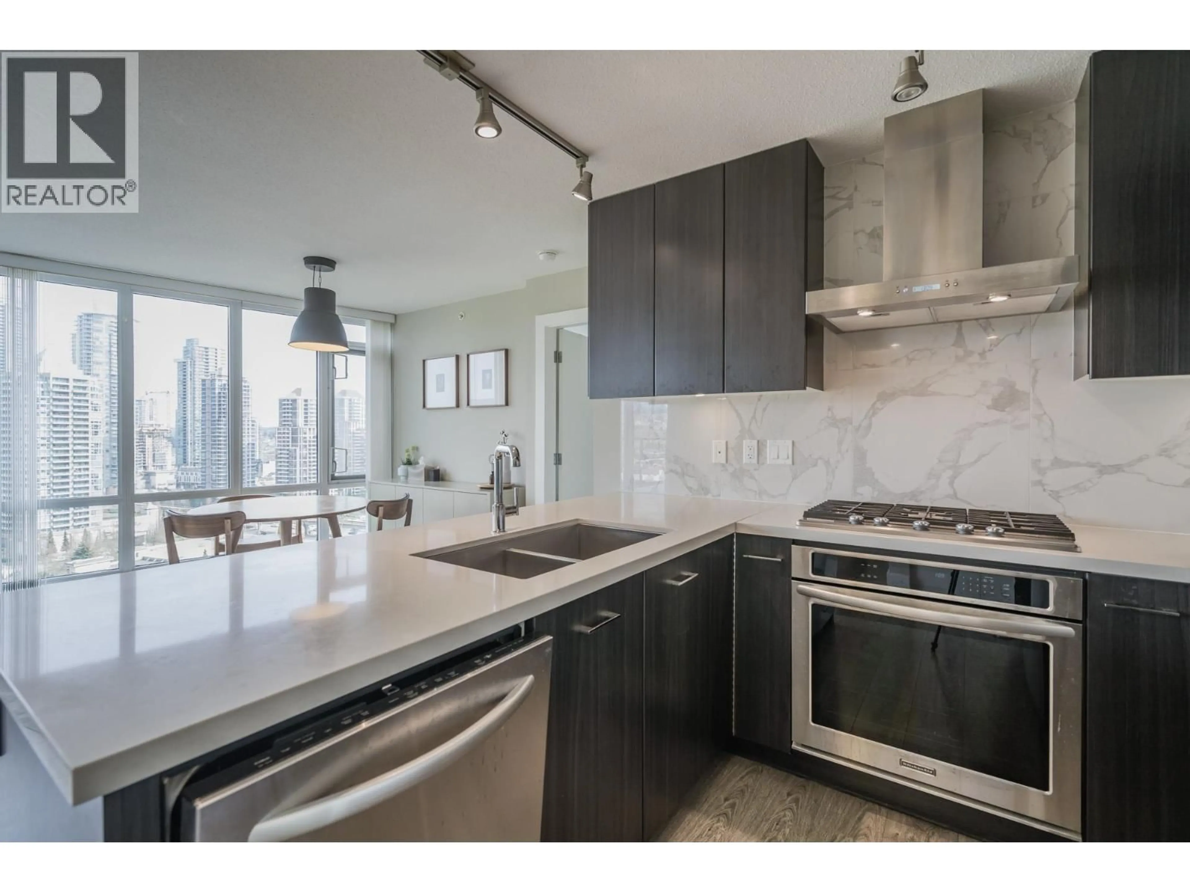 Open concept kitchen, unknown for 2009 - 4189 HALIFAX STREET, Burnaby British Columbia V5C0H9