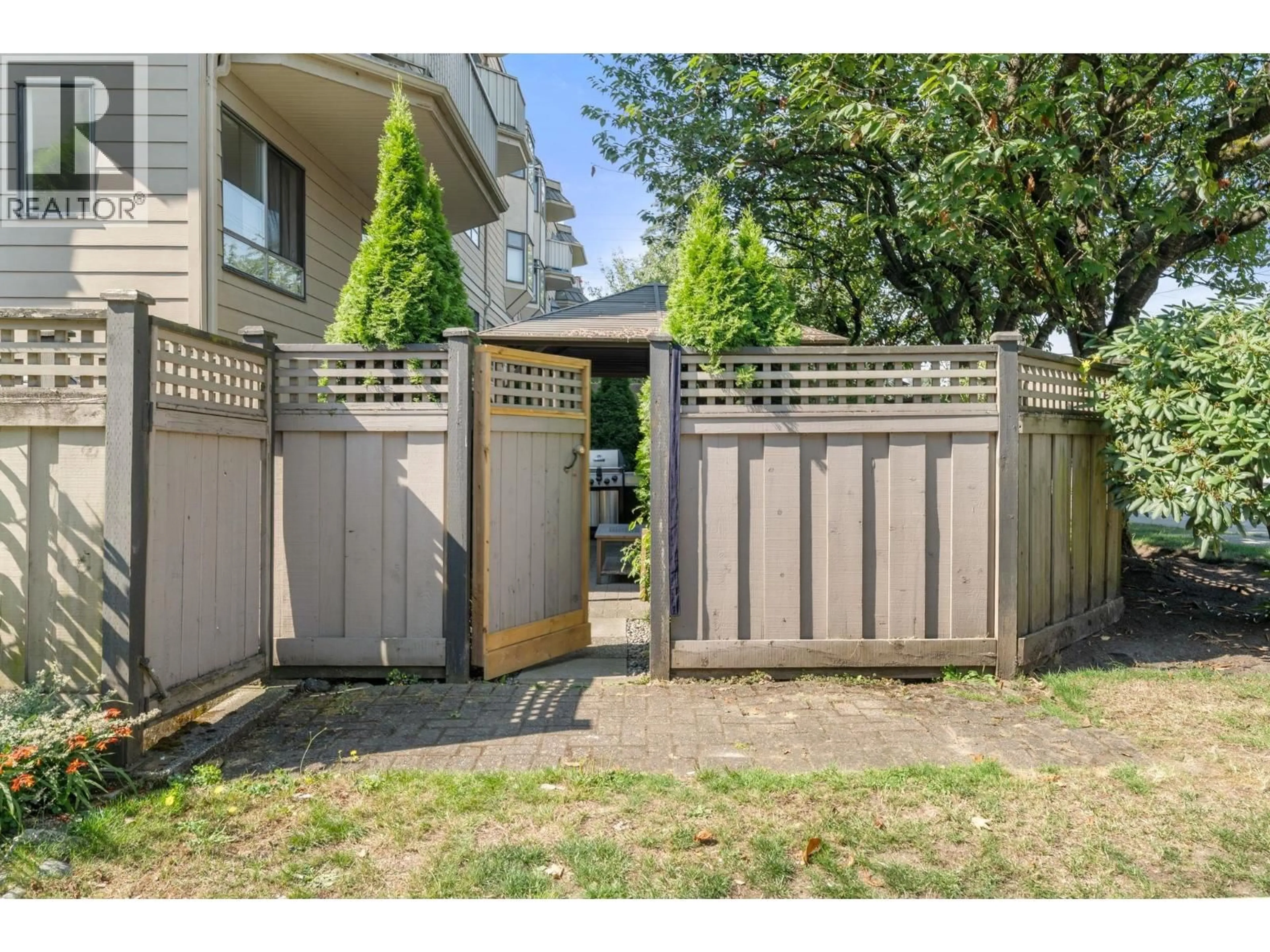 Patio, street for 112 - 777 EIGHTH STREET, New Westminster British Columbia V3M3S7