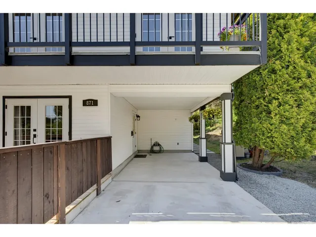 871 KENT STREET, White Rock 4