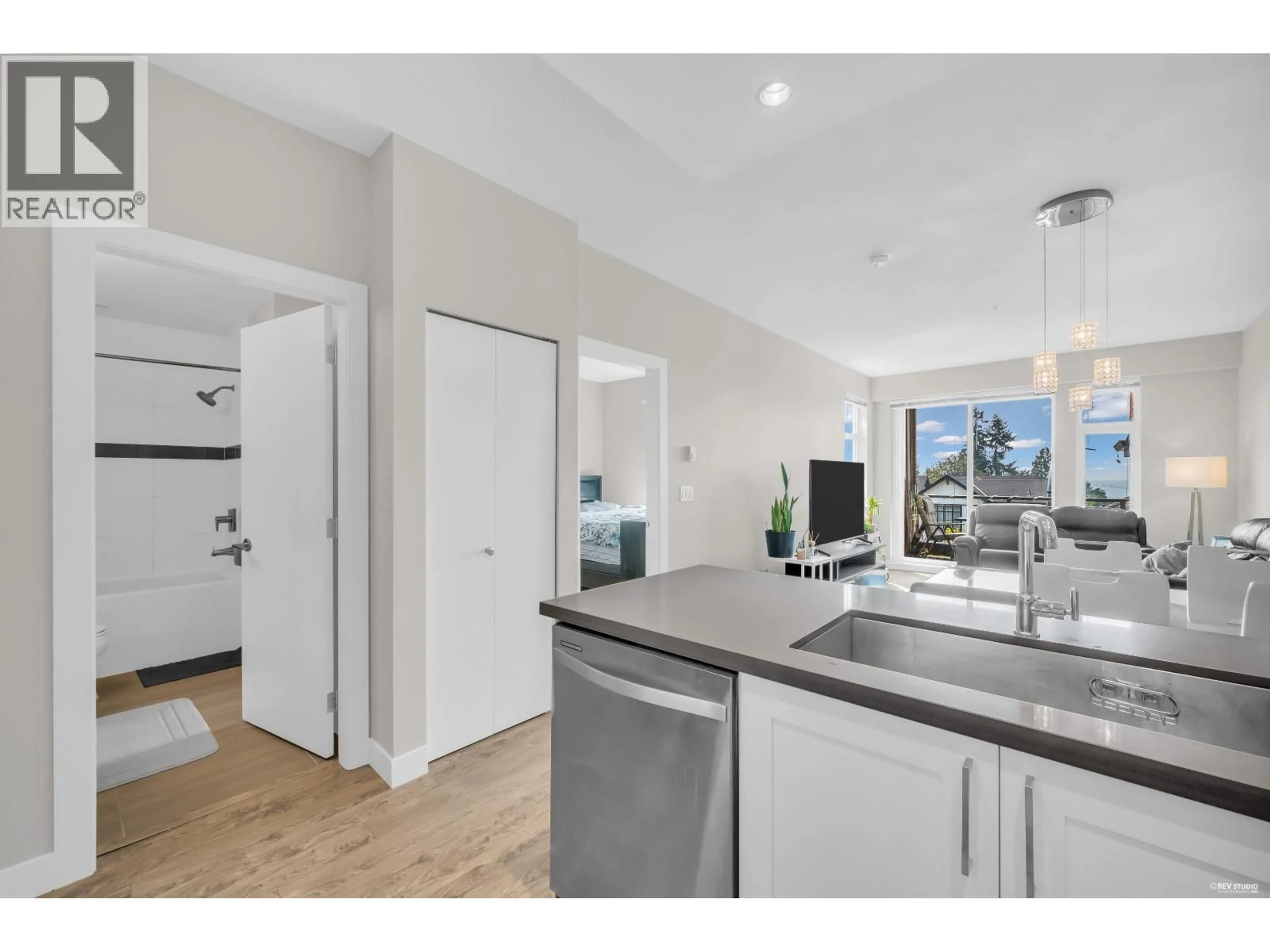 Open concept kitchen, unknown for 2201 - 963 CHARLAND AVENUE, Coquitlam British Columbia V3K0E2