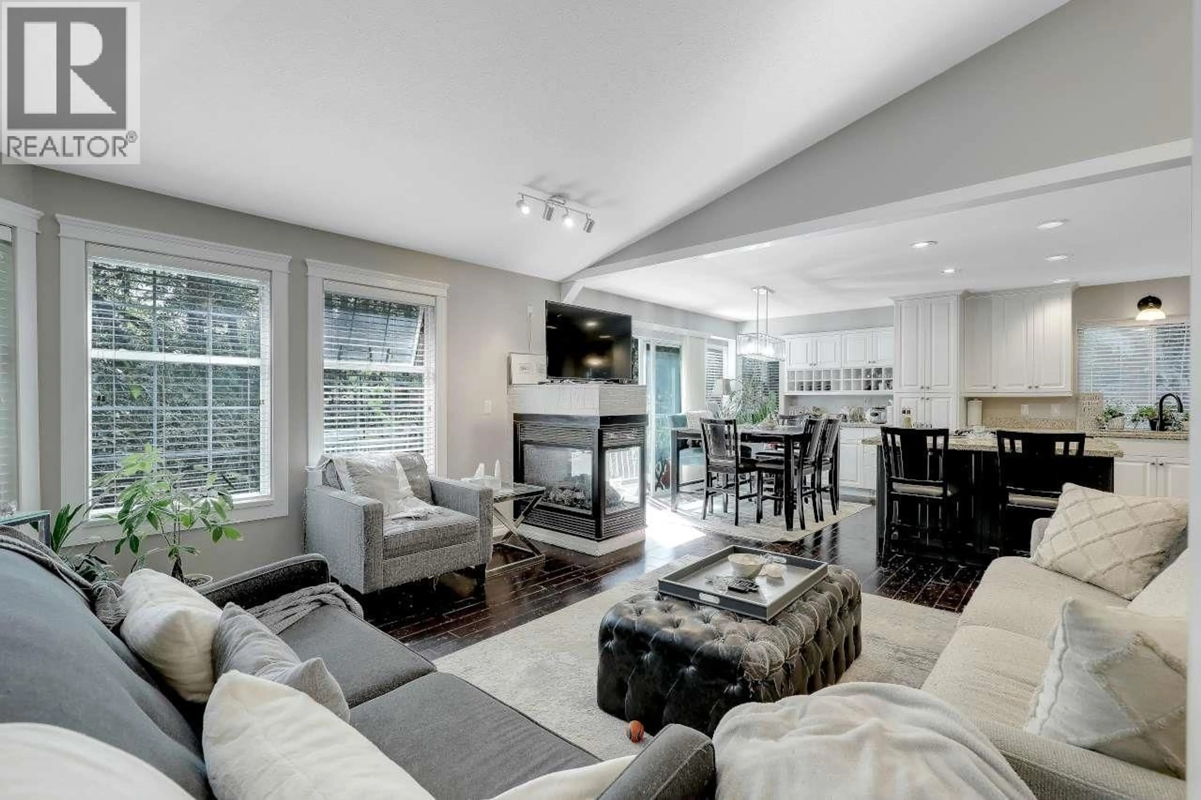 Living room with furniture, unknown for 2028 SASKATCHEWAN AVENUE, Port Coquitlam British Columbia V3C5H6