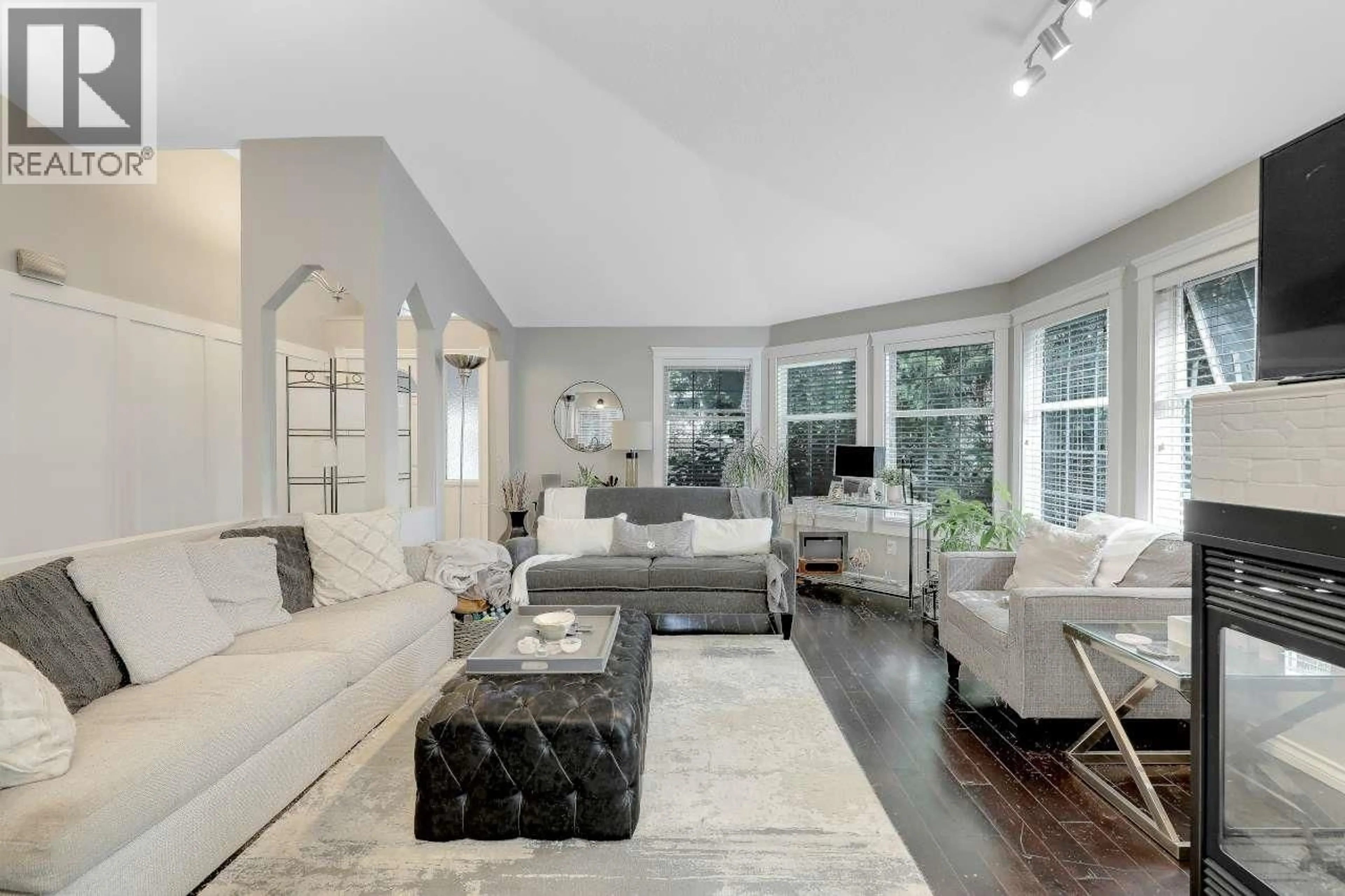 Living room with furniture, unknown for 2028 SASKATCHEWAN AVENUE, Port Coquitlam British Columbia V3C5H6
