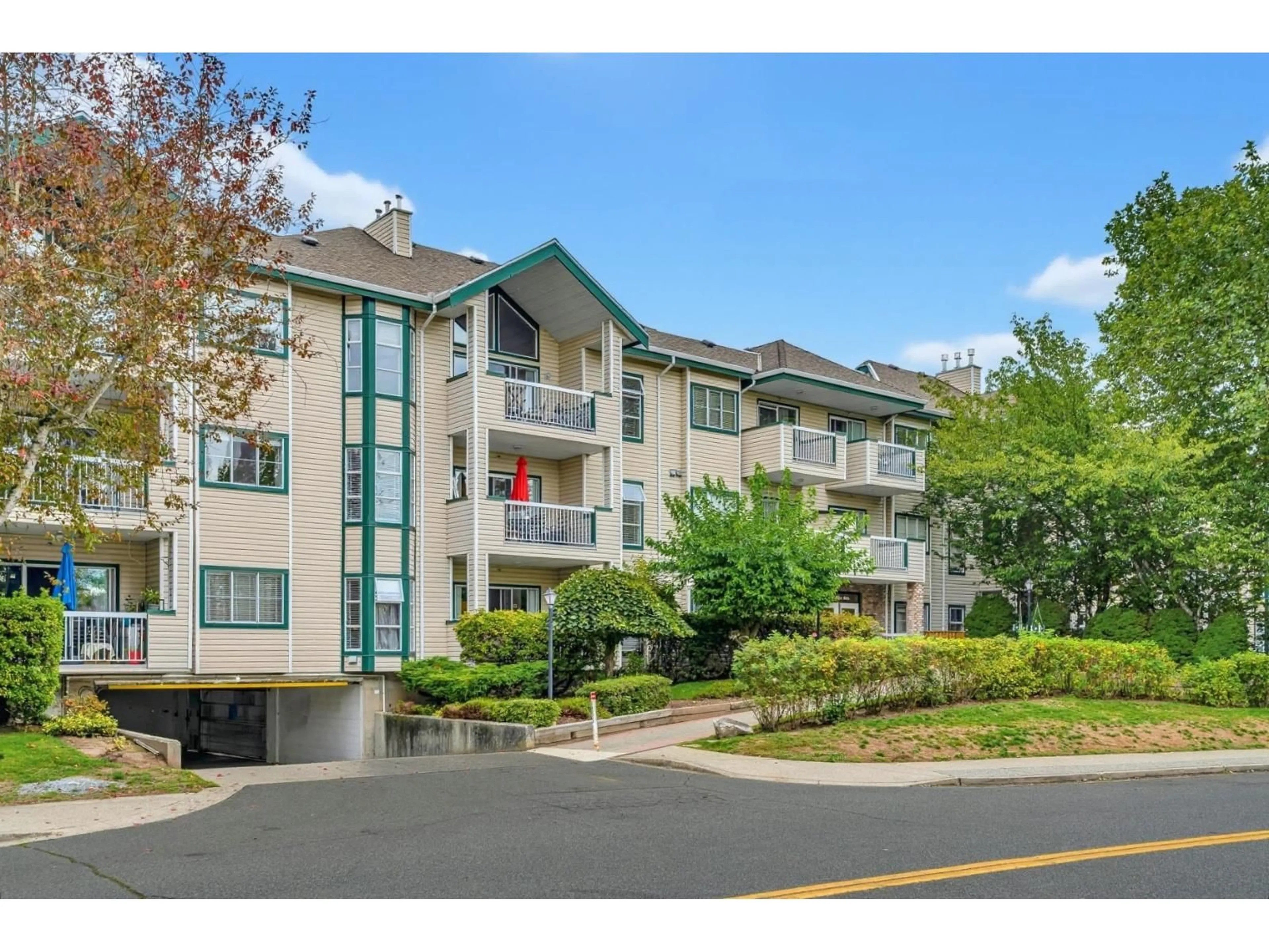 Unknown for 219 - 13911 70 AVENUE, Surrey British Columbia V3W6B4