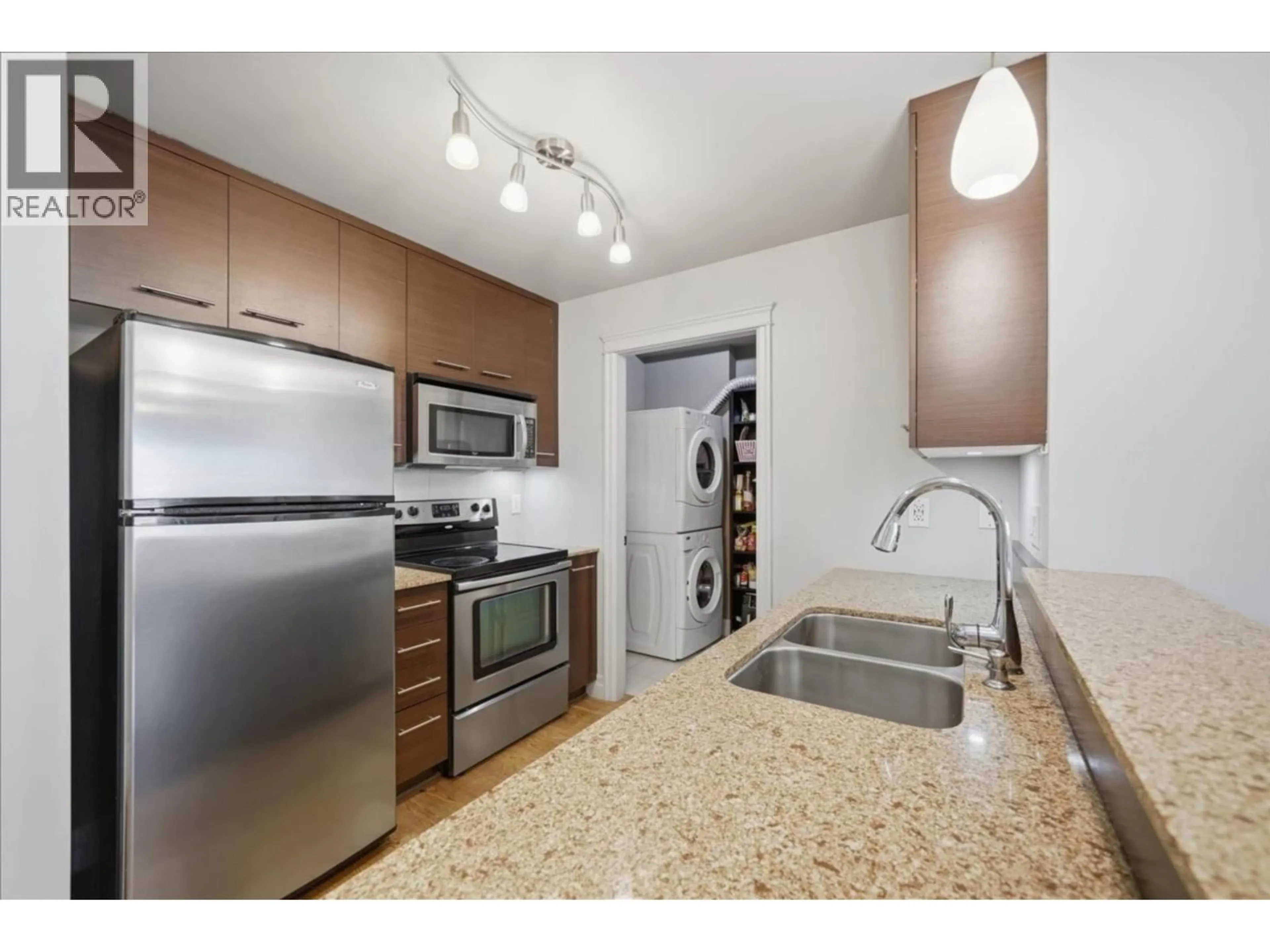 Standard kitchen, unknown for 319 - 2343 ATKINS AVENUE, Port Coquitlam British Columbia V3C1Y7