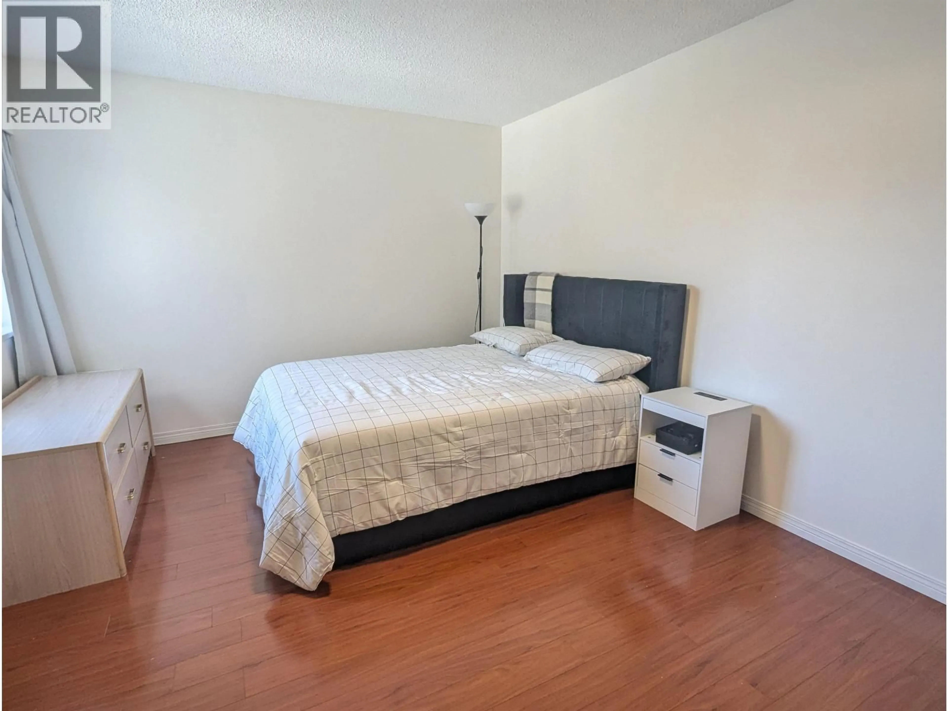 A pic of a room for 308 - 7428 19TH AVENUE, Burnaby British Columbia V3N1E1