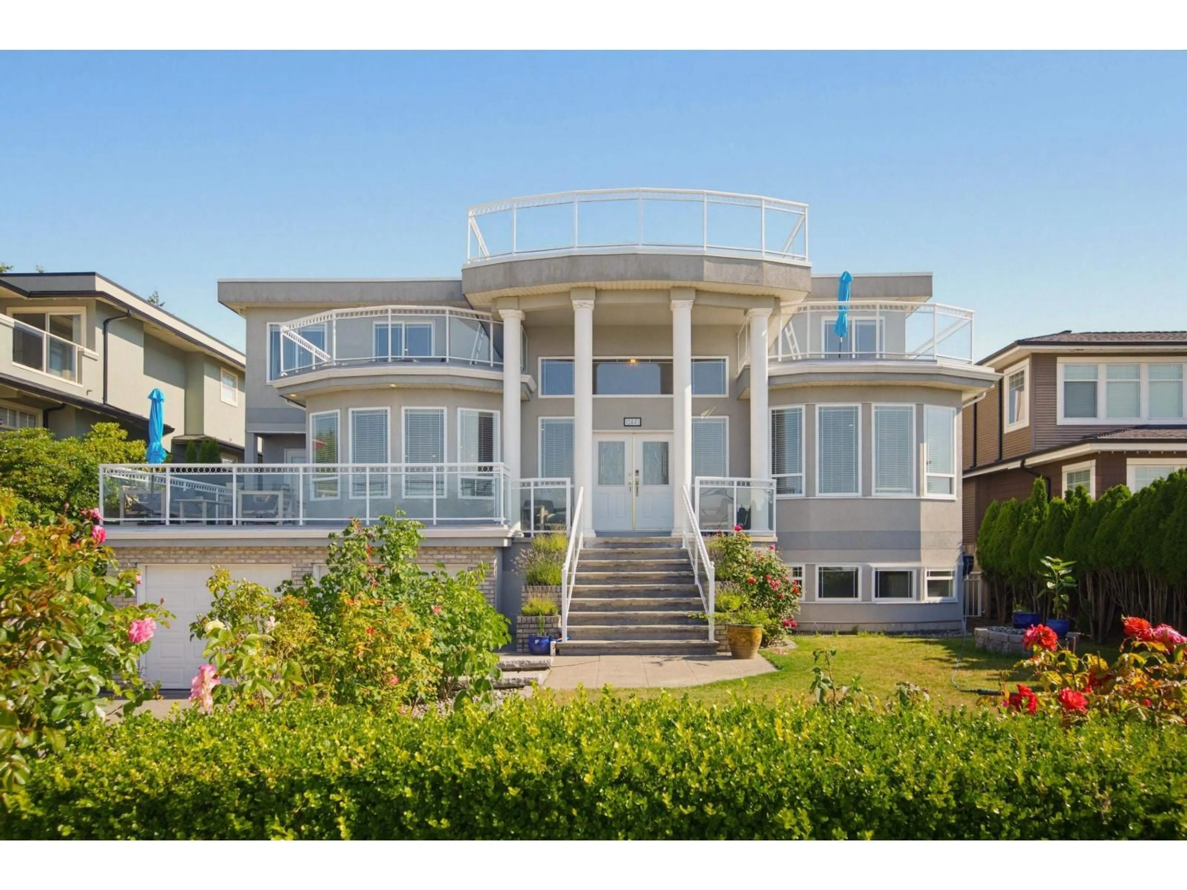 Home with vinyl exterior material, unknown for 15441 ROYAL AVENUE, White Rock British Columbia V4B1N2