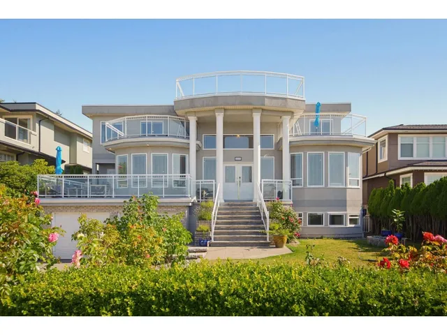 15441 ROYAL AVENUE, White Rock 2