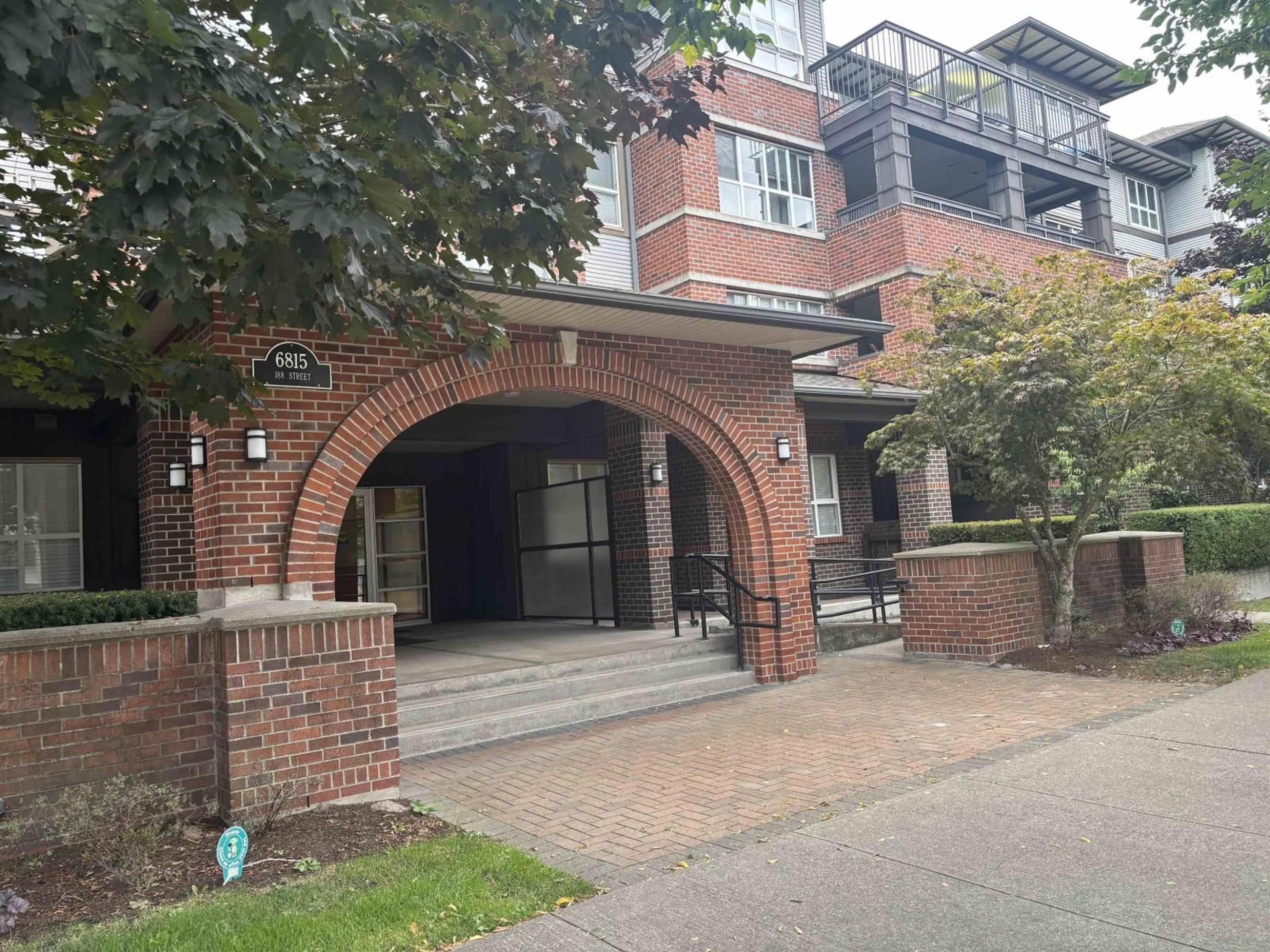 Home with brick exterior material, building for 312 - 6815 188 STREET, Surrey British Columbia V4N0Z8