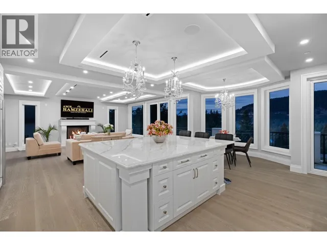 5417 GREENTREE ROAD, West Vancouver 2