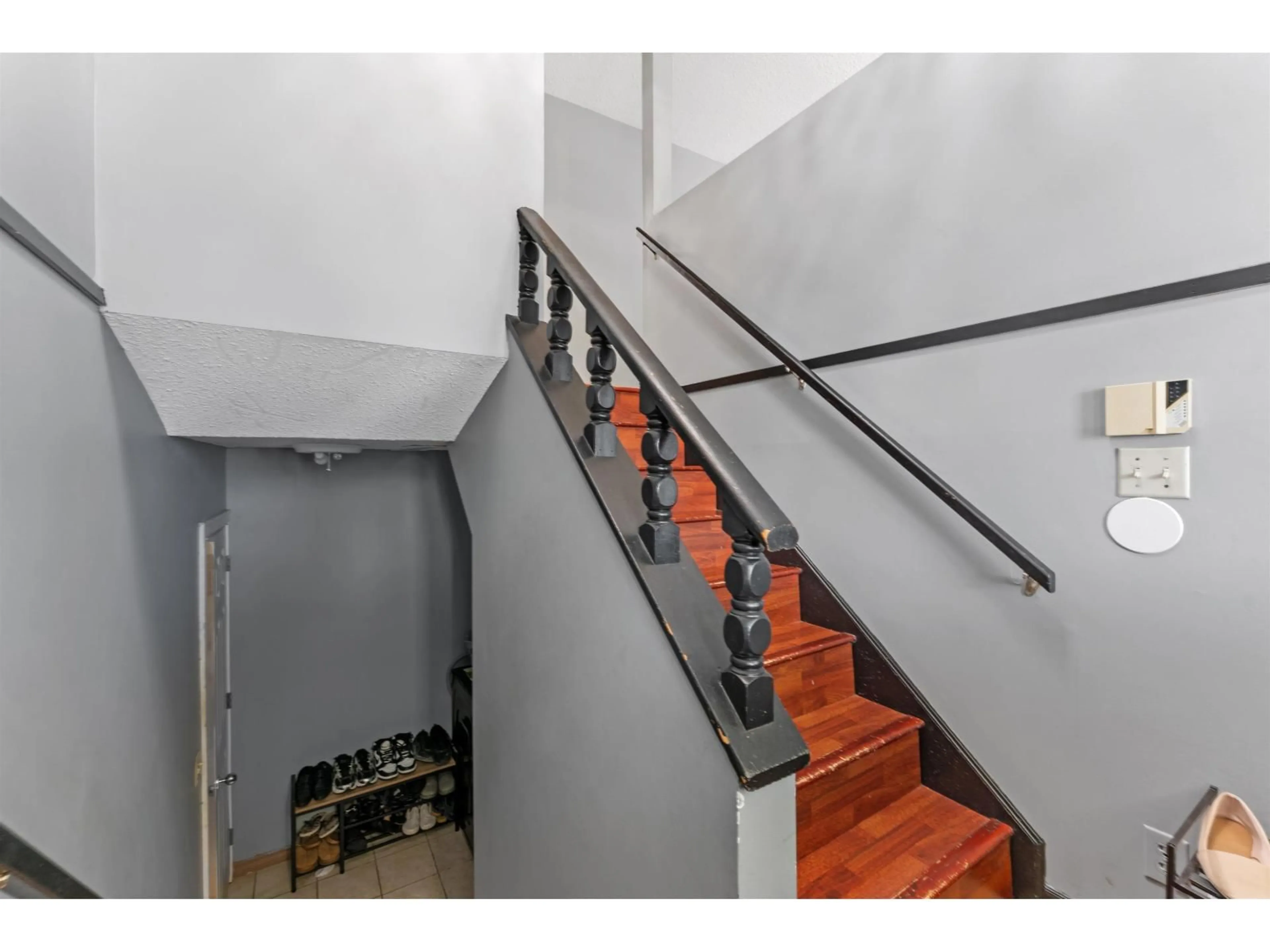 Unknown for 9223 134 STREET, Surrey British Columbia V3V5R8