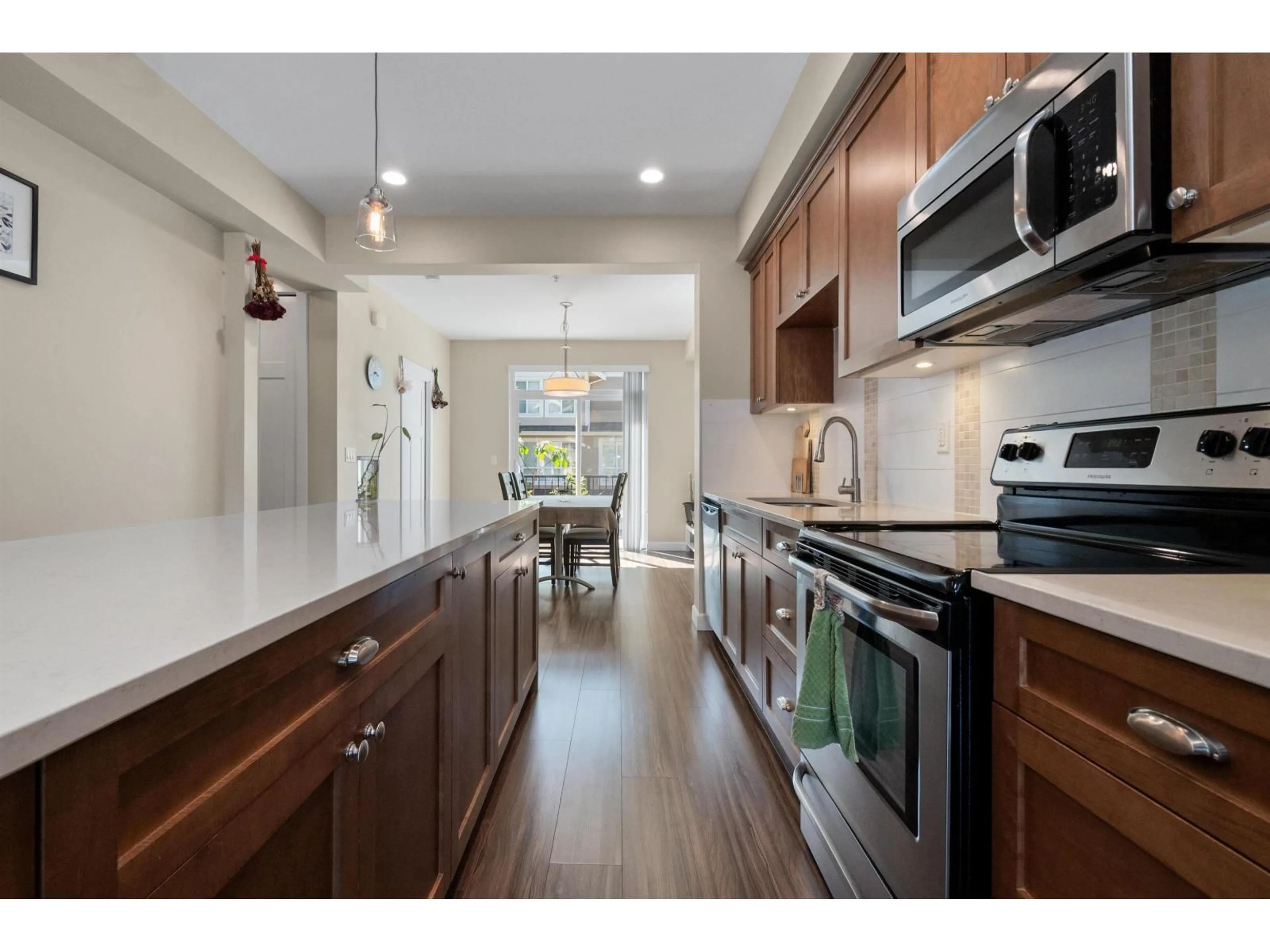 Open concept kitchen, unknown for 56 - 7059 210 STREET, Langley British Columbia V2Y0T2