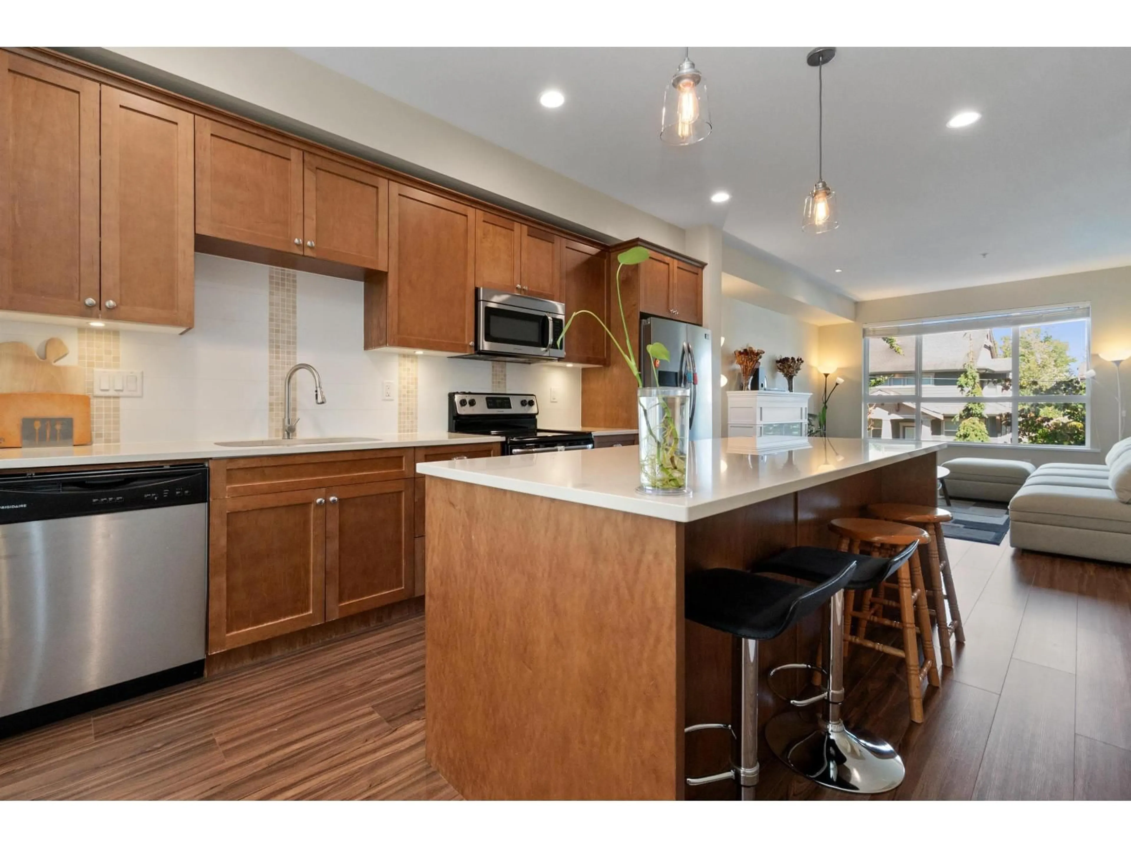 Open concept kitchen, unknown for 56 - 7059 210 STREET, Langley British Columbia V2Y0T2
