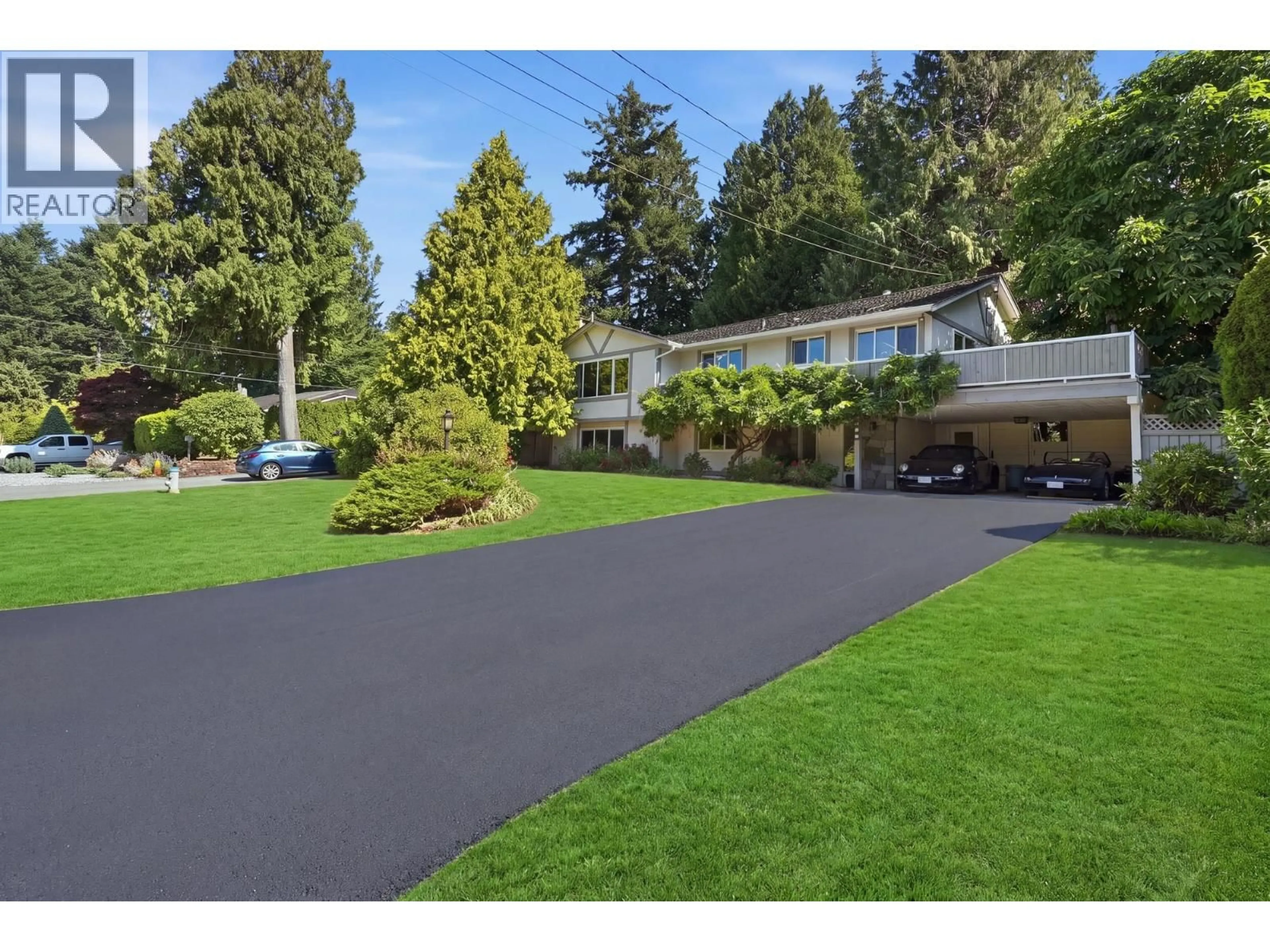 A pic from outside/outdoor area/front of a property/back of a property/a pic from drone, street for 986 PACIFIC DRIVE, Delta British Columbia V4M2K4