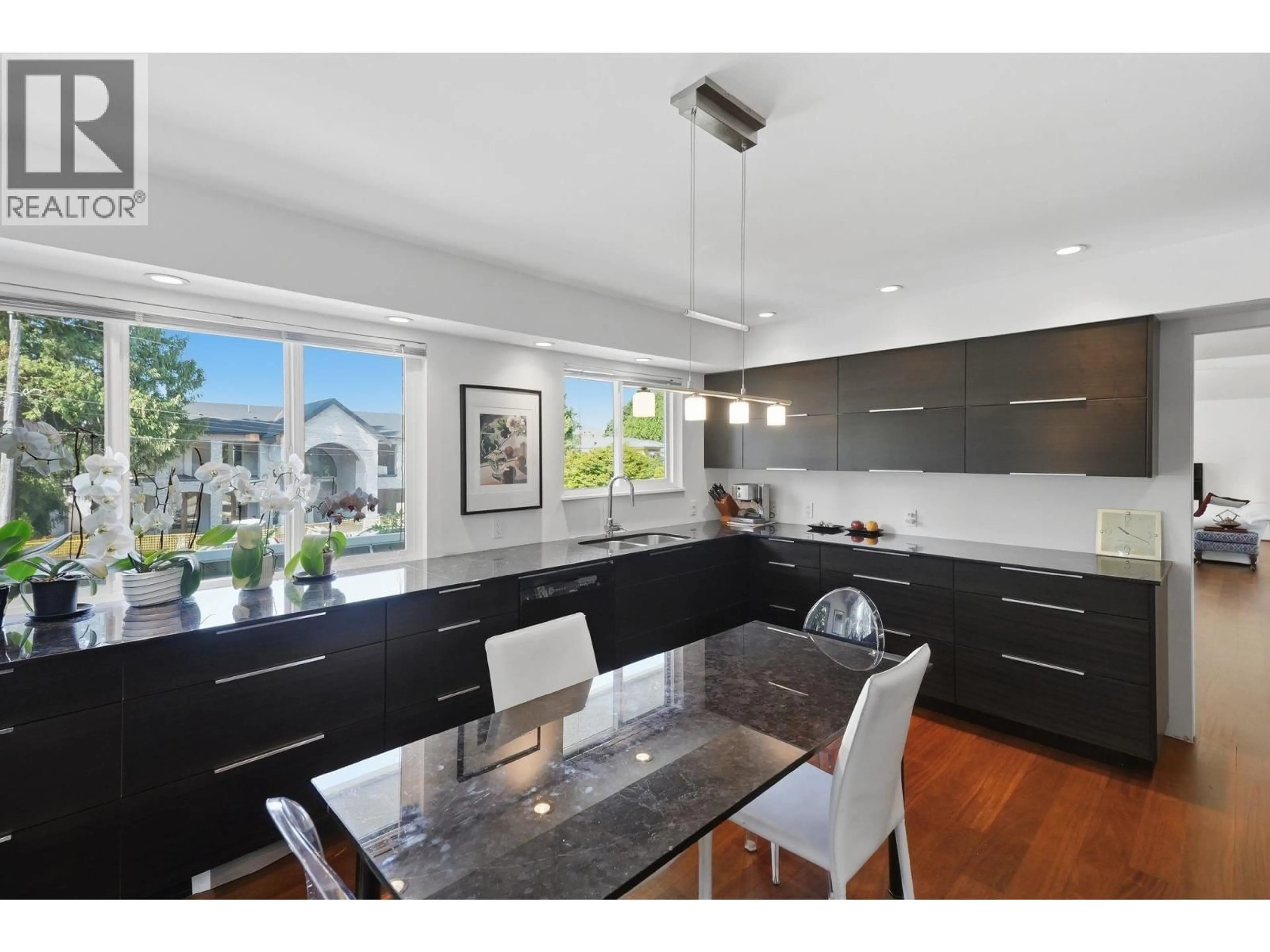 Open concept kitchen, unknown for 986 PACIFIC DRIVE, Delta British Columbia V4M2K4