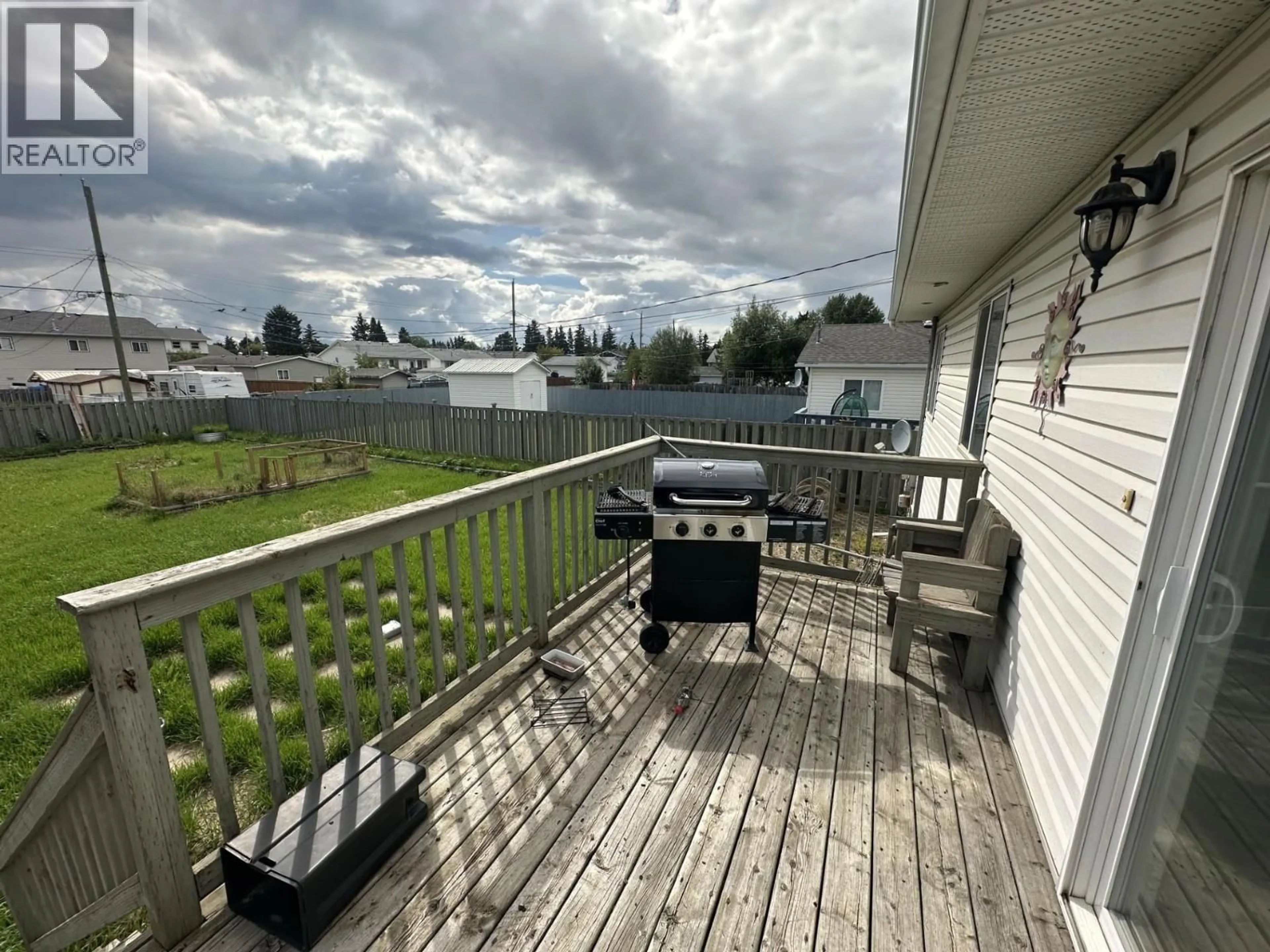 Patio, water/lake/river/ocean view for 7923 99 AVENUE, Fort St. John British Columbia V1J1S4