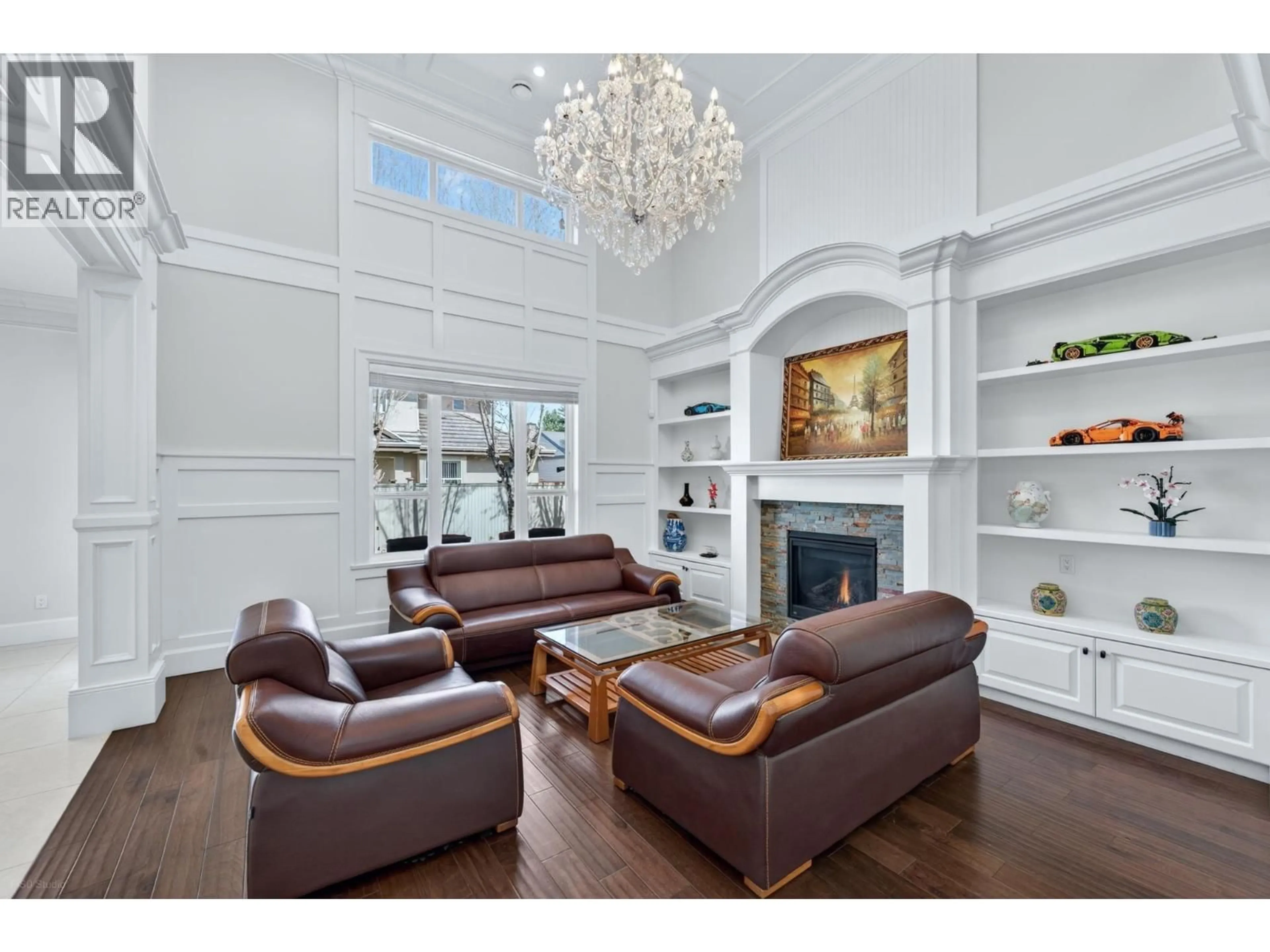 Living room with furniture, wood/laminate floor for 9631 SAUNDERS ROAD, Richmond British Columbia V7A2B5