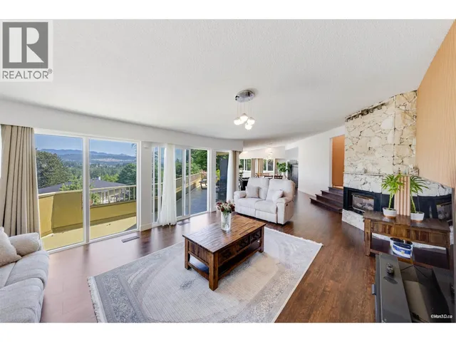 5578 OAKGLEN DRIVE, Burnaby 5