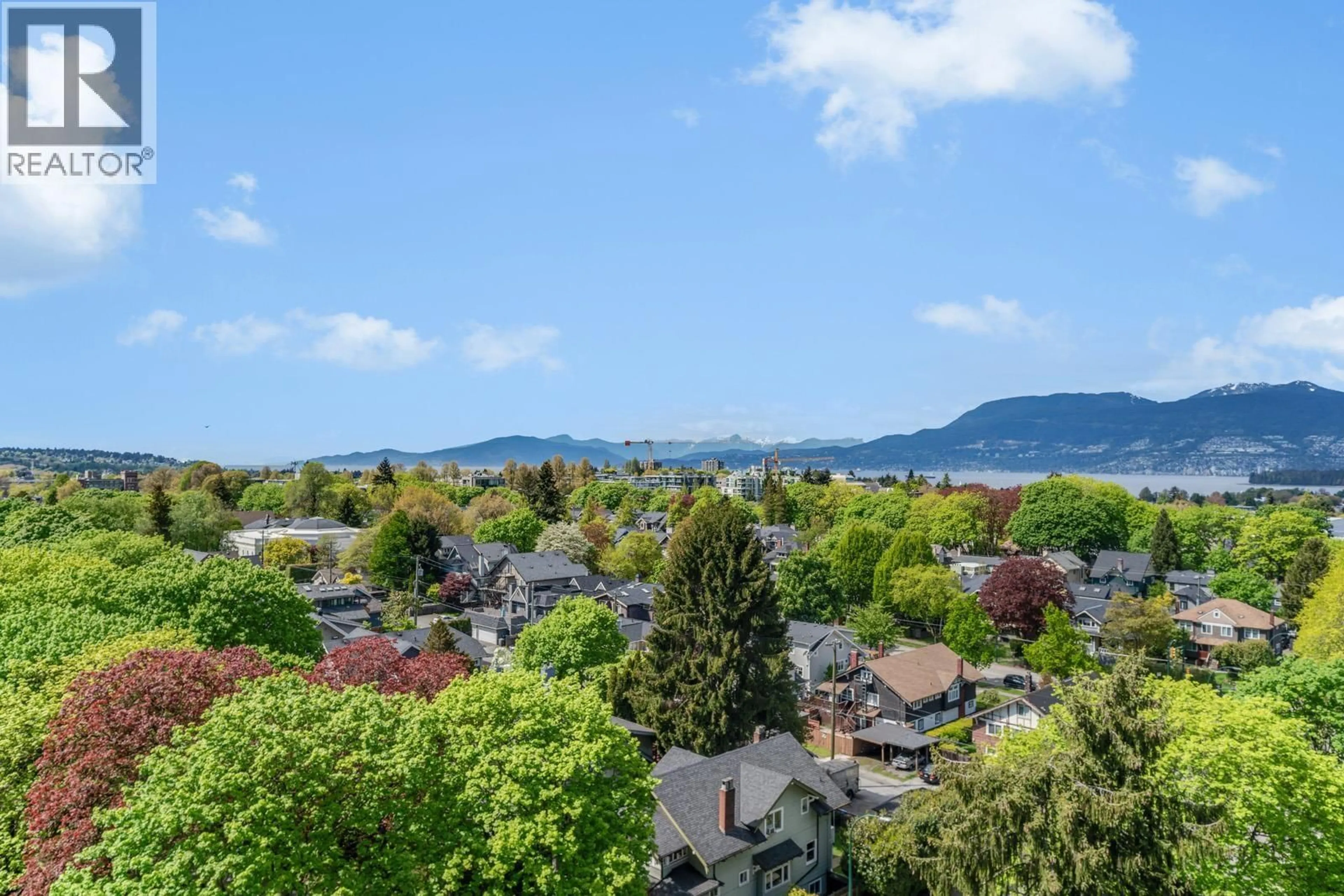A pic from outside/outdoor area/front of a property/back of a property/a pic from drone, mountain view for 1000 - 1788 13TH AVENUE, Vancouver British Columbia V6J2H1