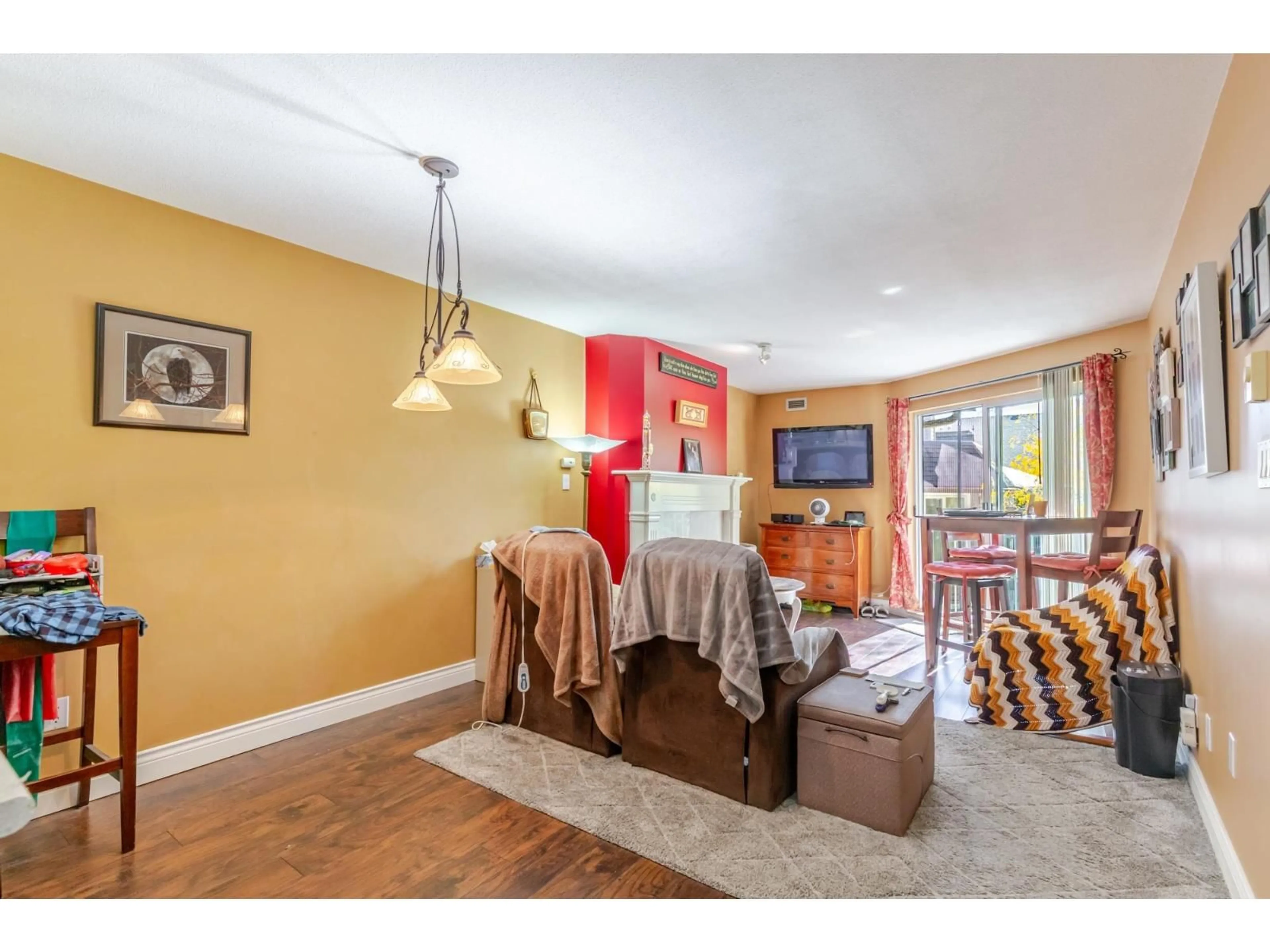 Unknown for 318 - 15110 108 AVENUE, Surrey British Columbia V3R0T6