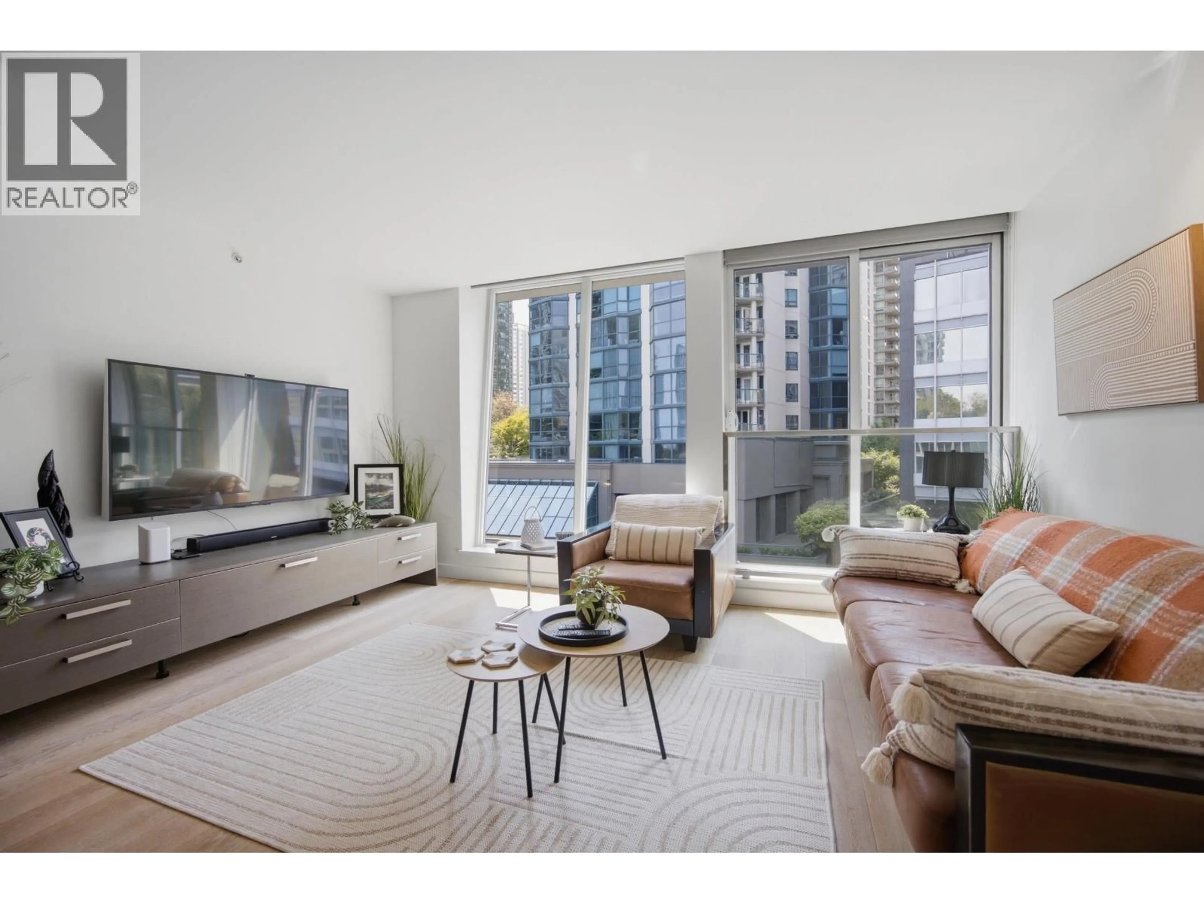 Living room with furniture, unknown for 504 - 1477 PENDER STREET, Vancouver British Columbia V6G2S3