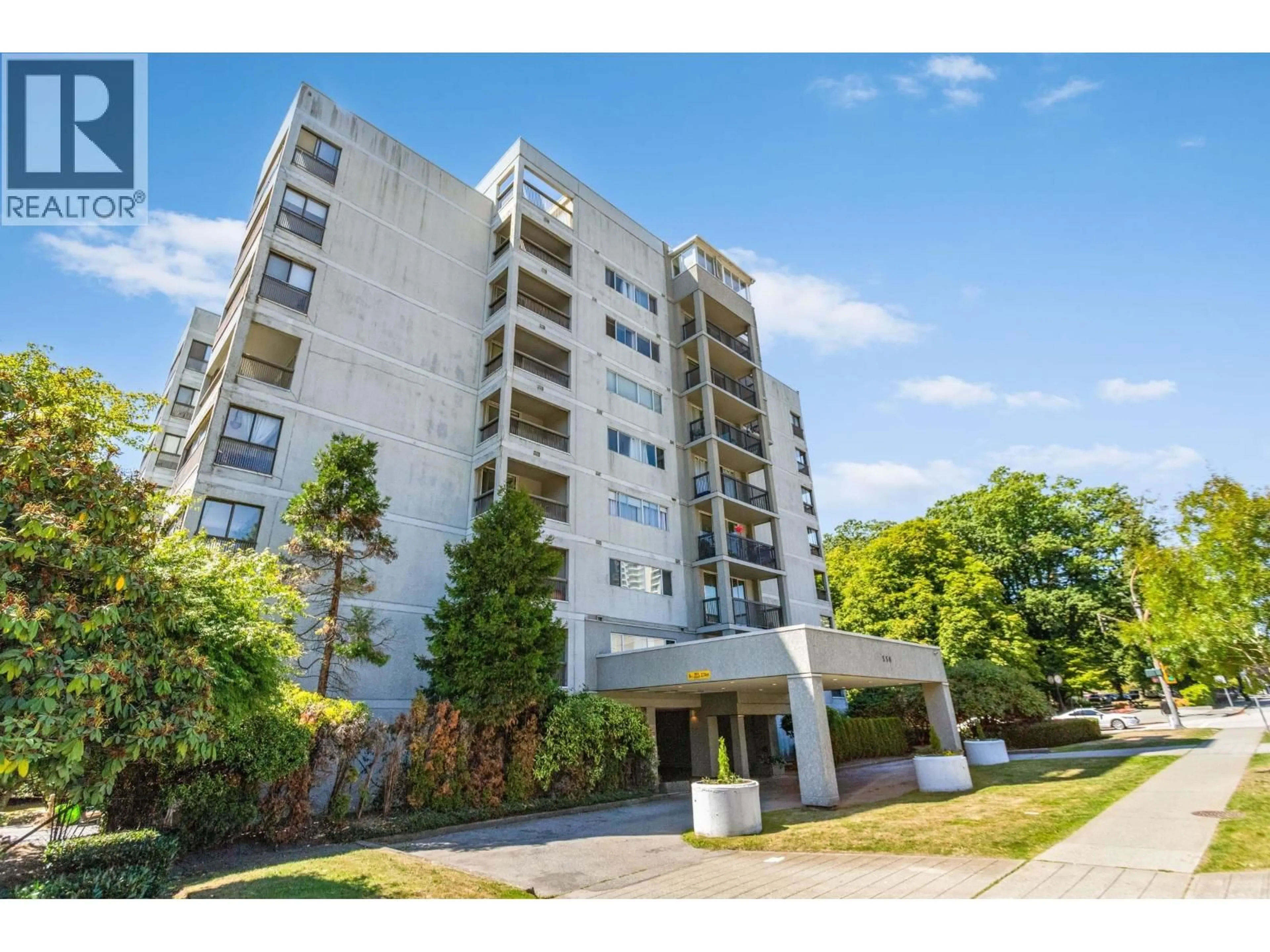 A pic from outside/outdoor area/front of a property/back of a property/a pic from drone, building for 703 - 550 EIGHTH STREET, New Westminster British Columbia V3M3R9